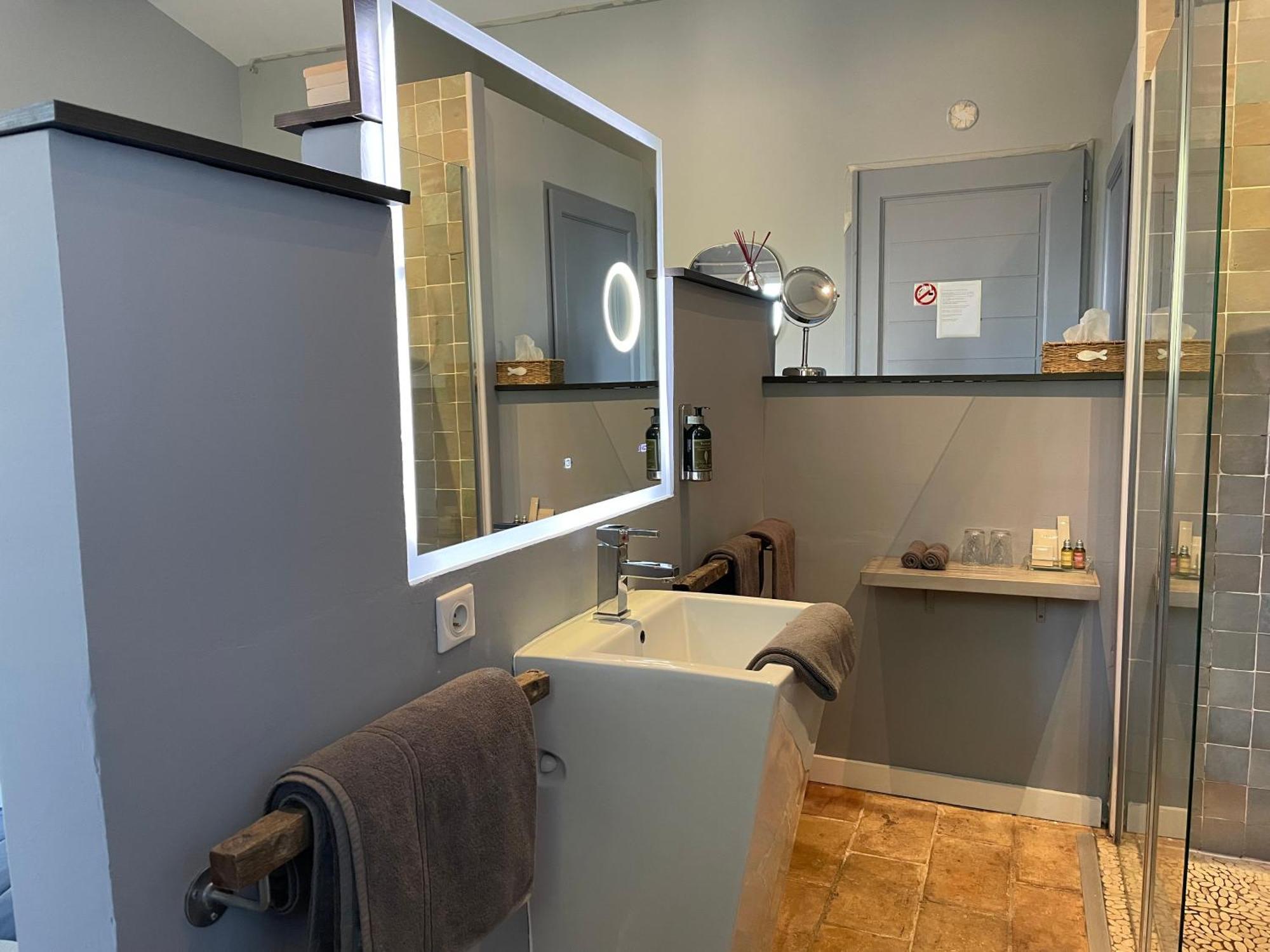 Double Room Private Bathroom