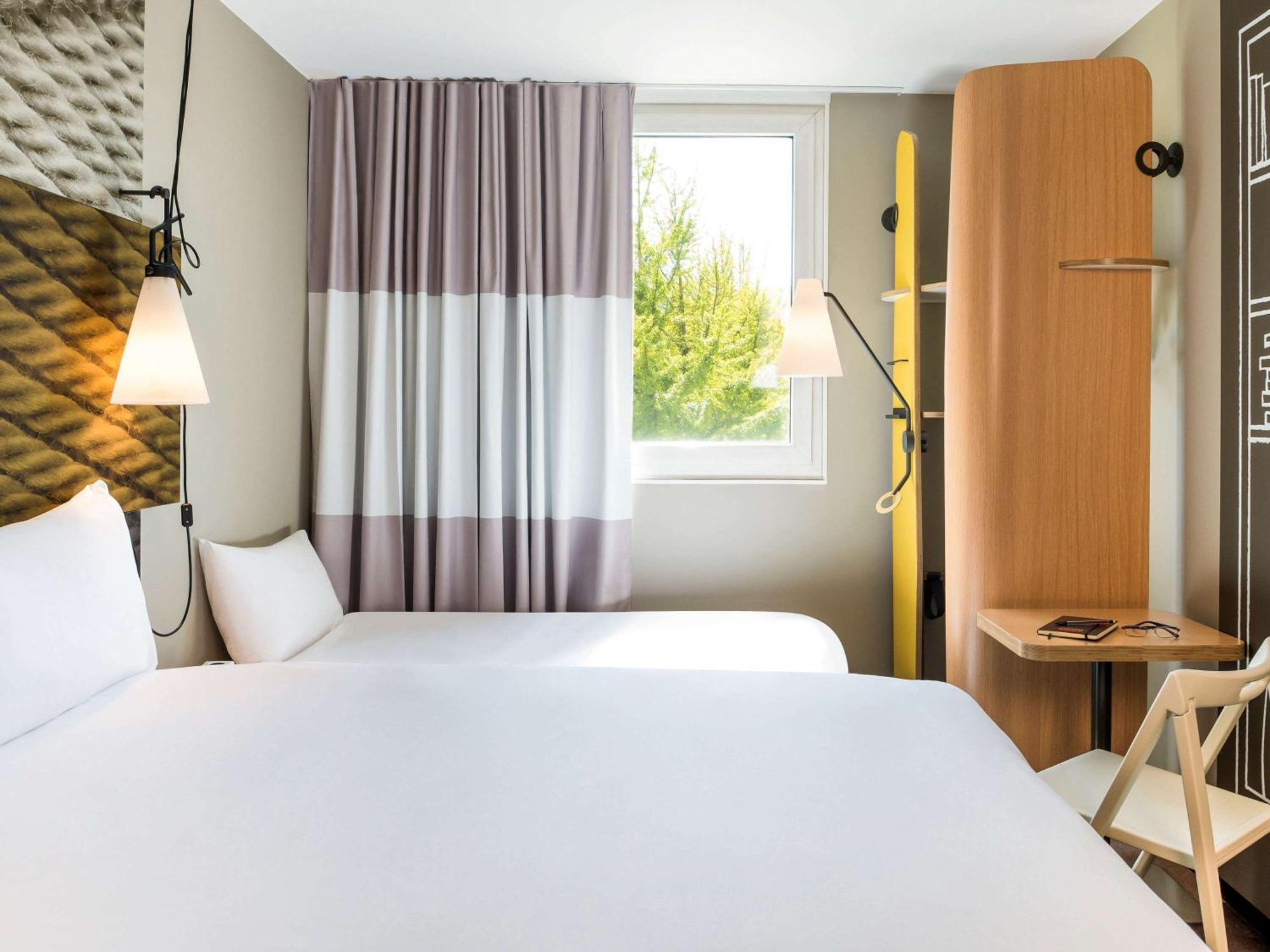 Chambre Standard avec 1 Lit Double et 1 Lit Simple