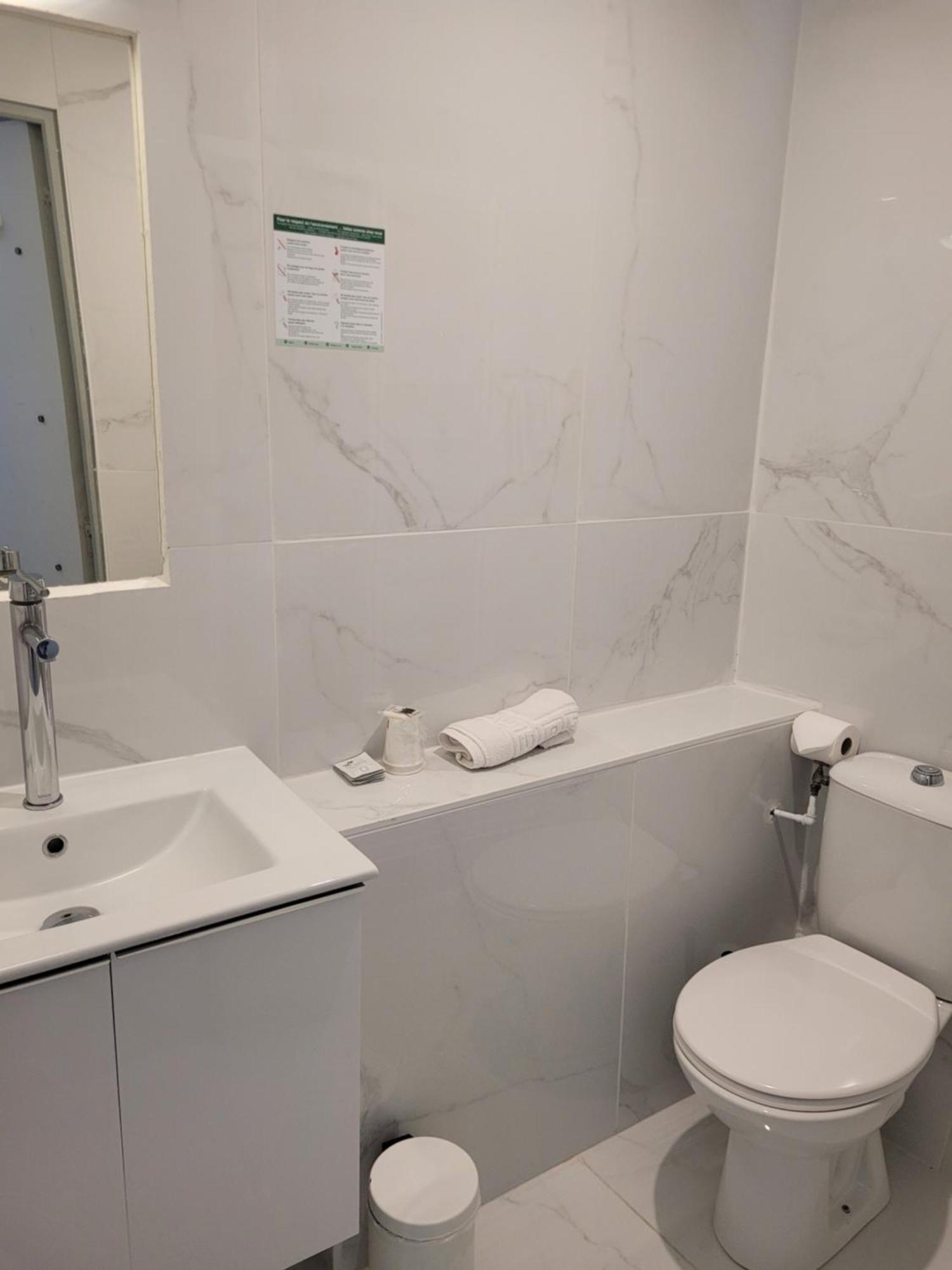Twin Room with Access By Stairs,1698144247:JPEG