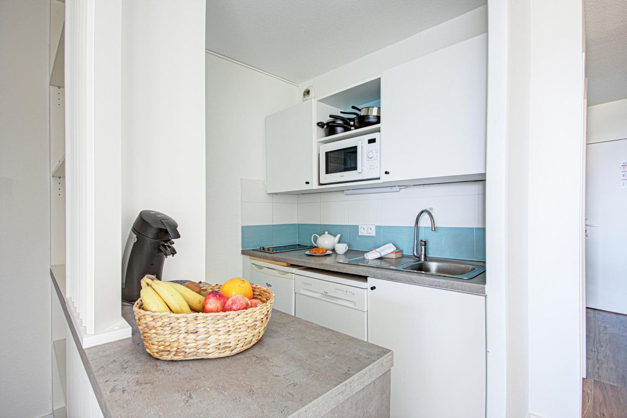 Studio Sleeping Alcove Air Conditioning Terrace or Balcony