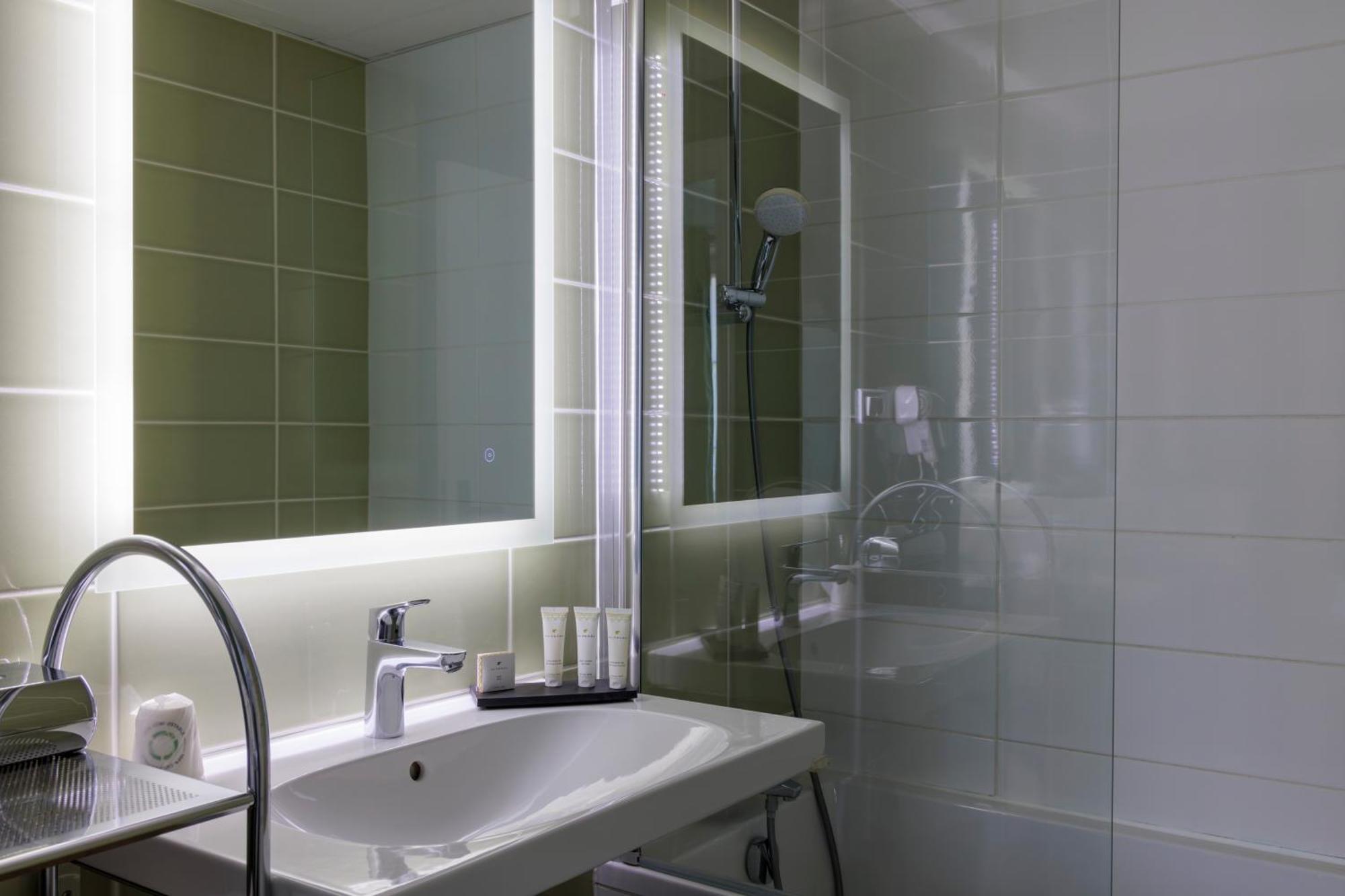 Two Connecting Double Rooms