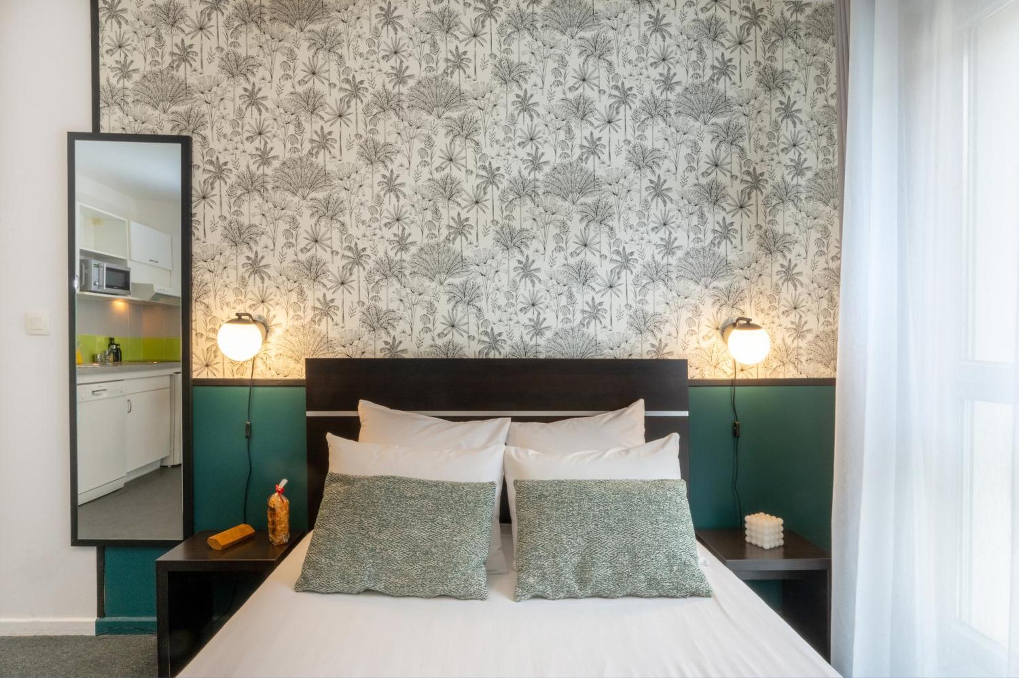 Studio Double Bed,1592050544:JPEG