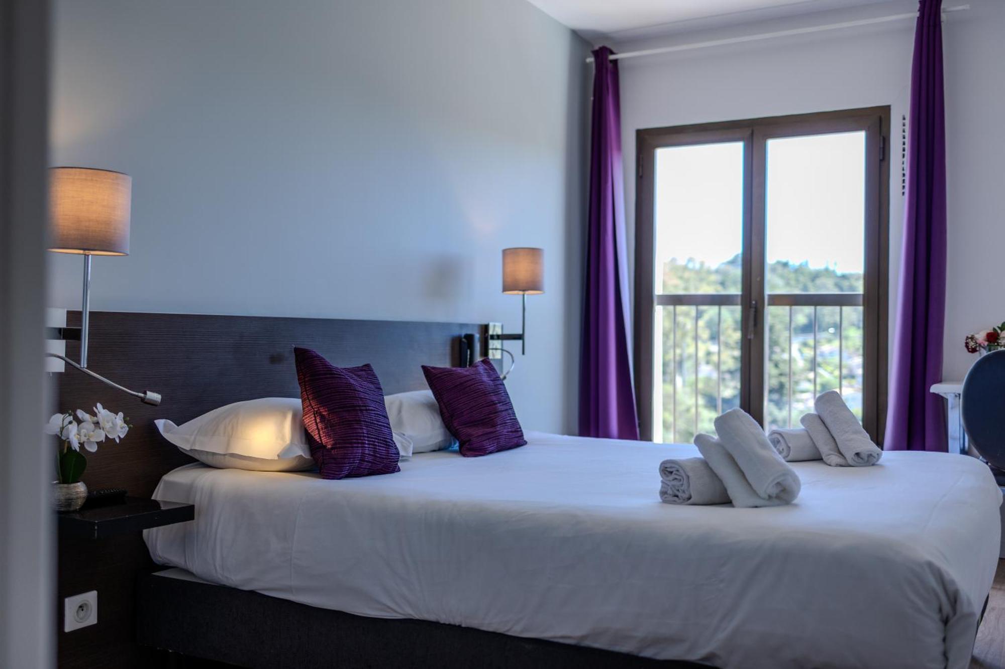 Superior Double Room Pool View