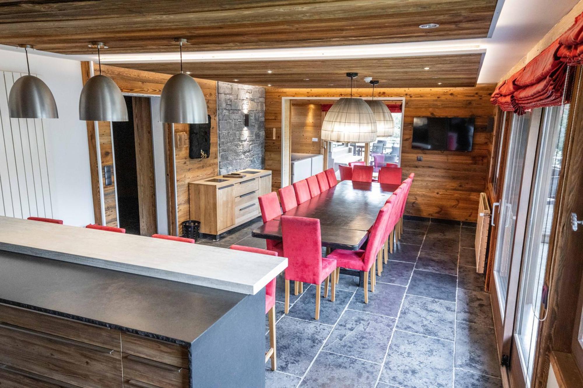 6 Bedroom Chalet