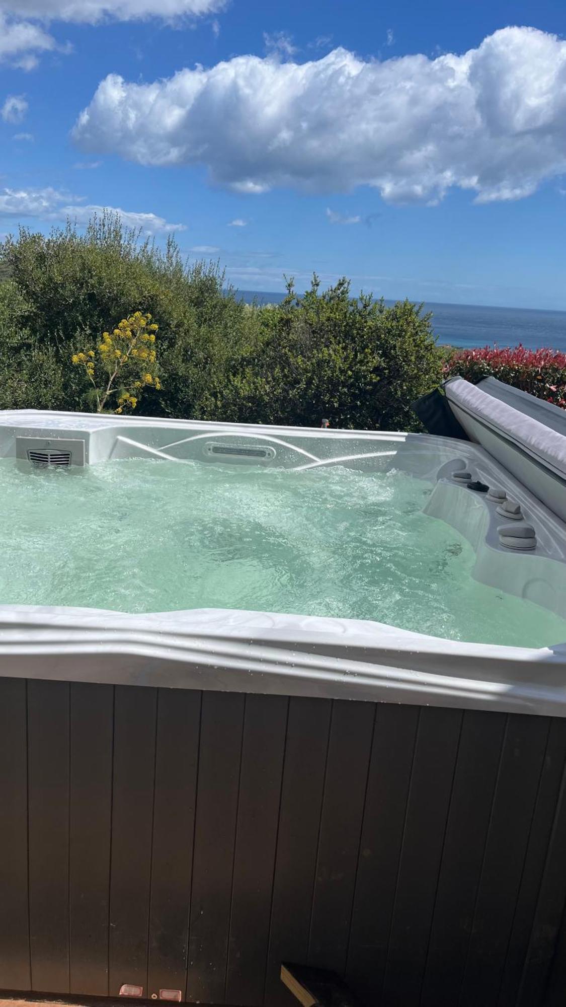Two-Bedroom Villa Private Spa Bath Sea View
