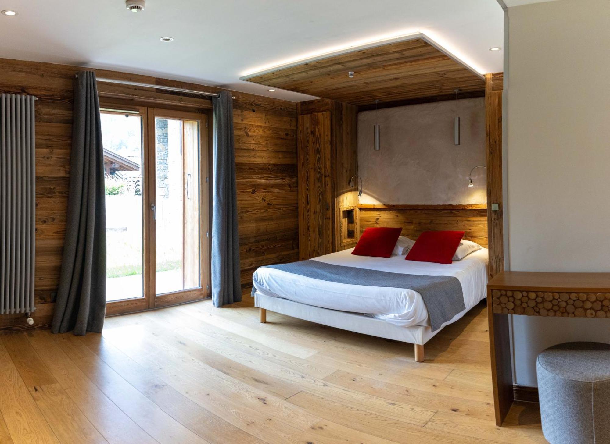 6 Bedroom Chalet