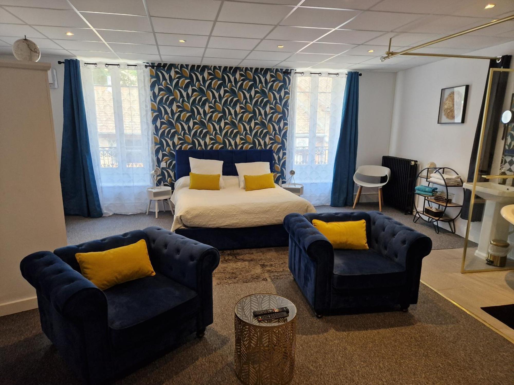 Large Double Room