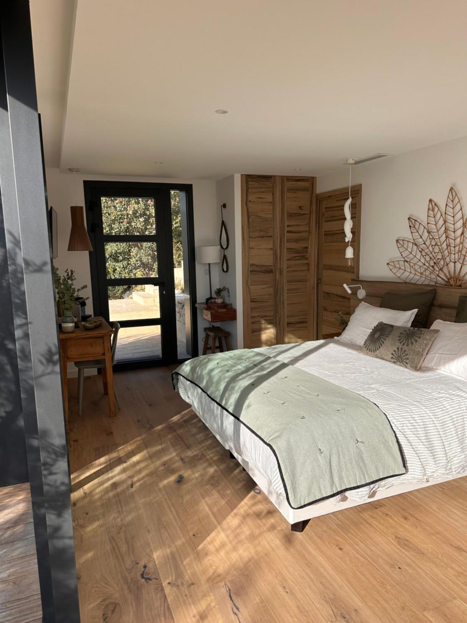 Double Room,1594125370:JPEG