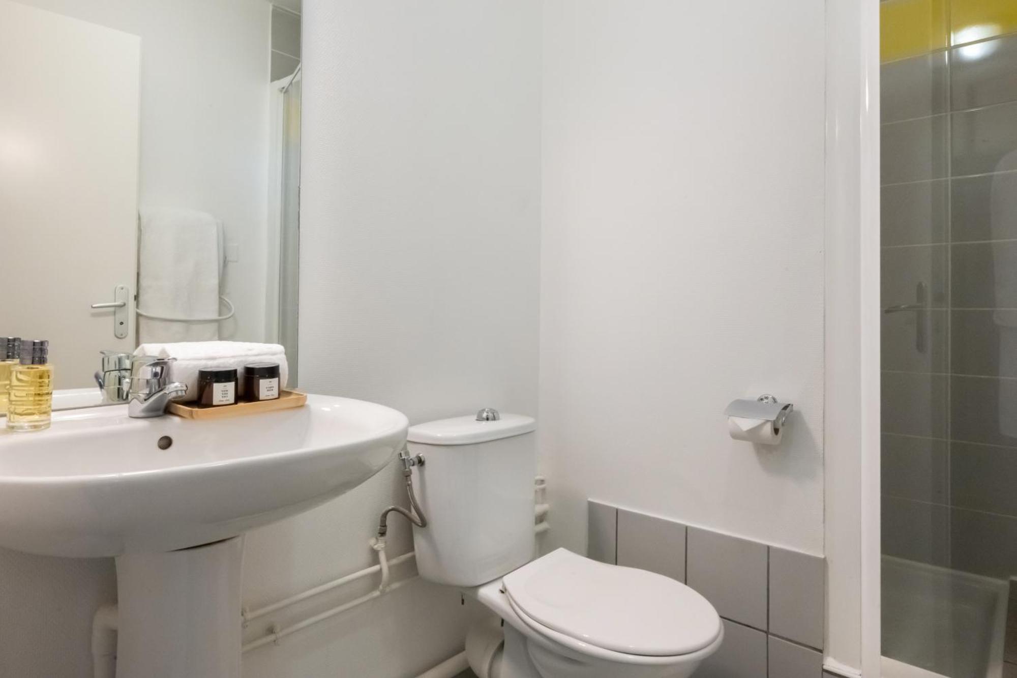 Studio,1594672417:JPEG