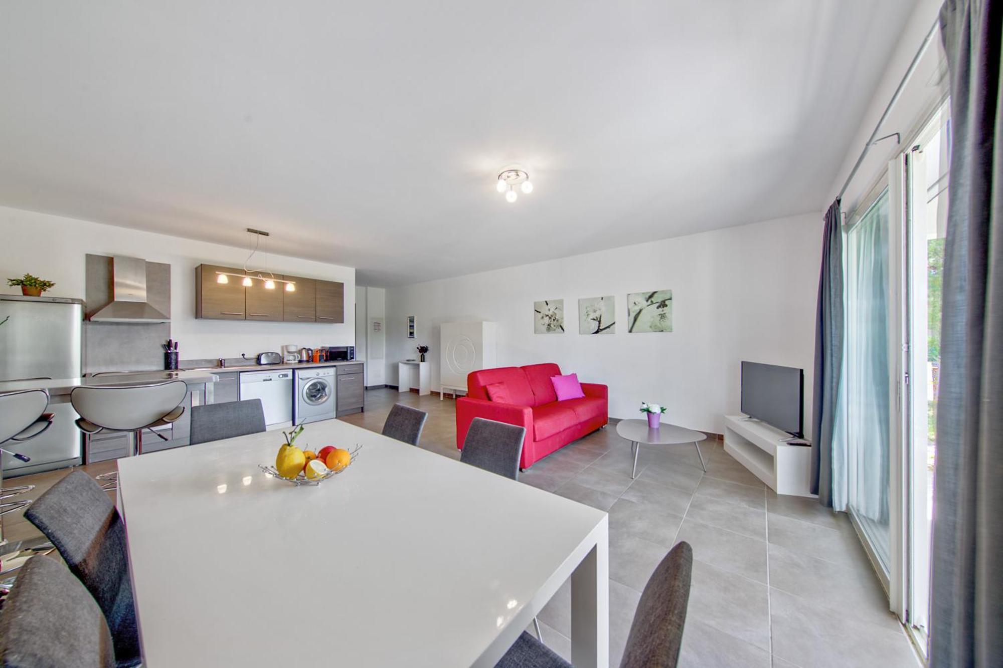 Two-Bedroom House Air Conditioning Terrace