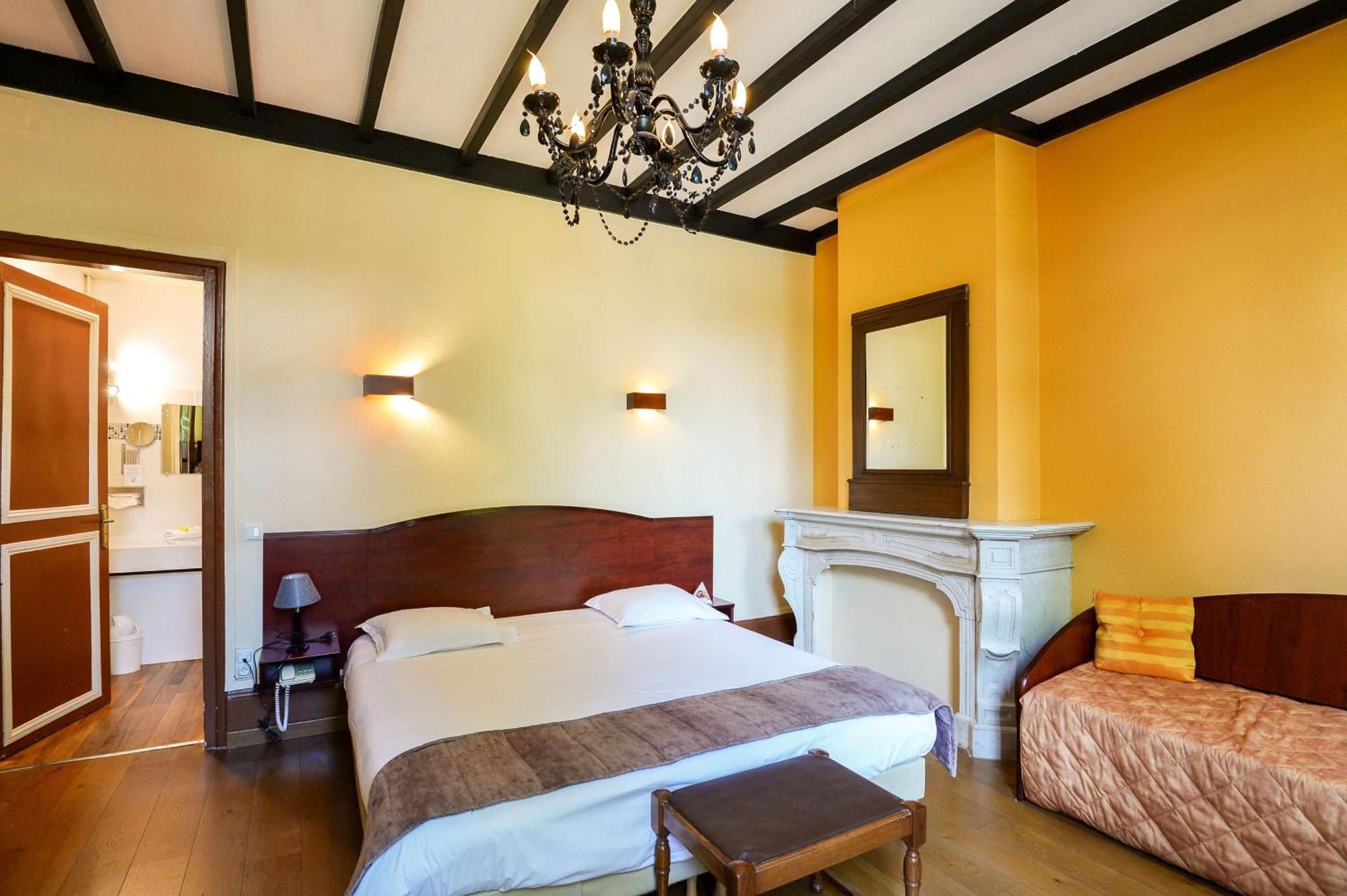 Superior Double Room Bath