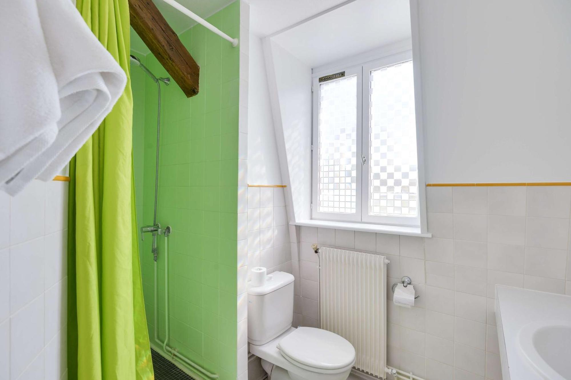 Double Room Shower