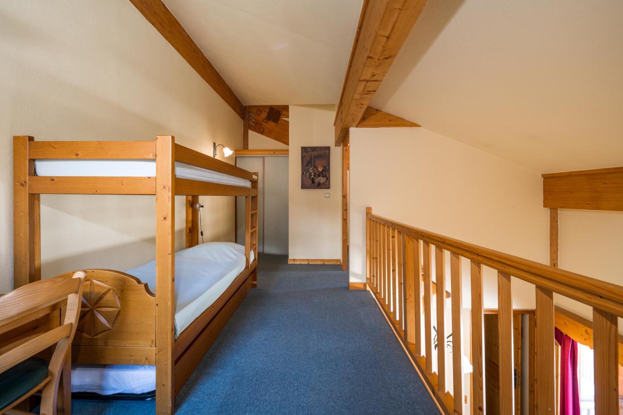 One-Bedroom Apartment Balcony,1756447177:JPEG