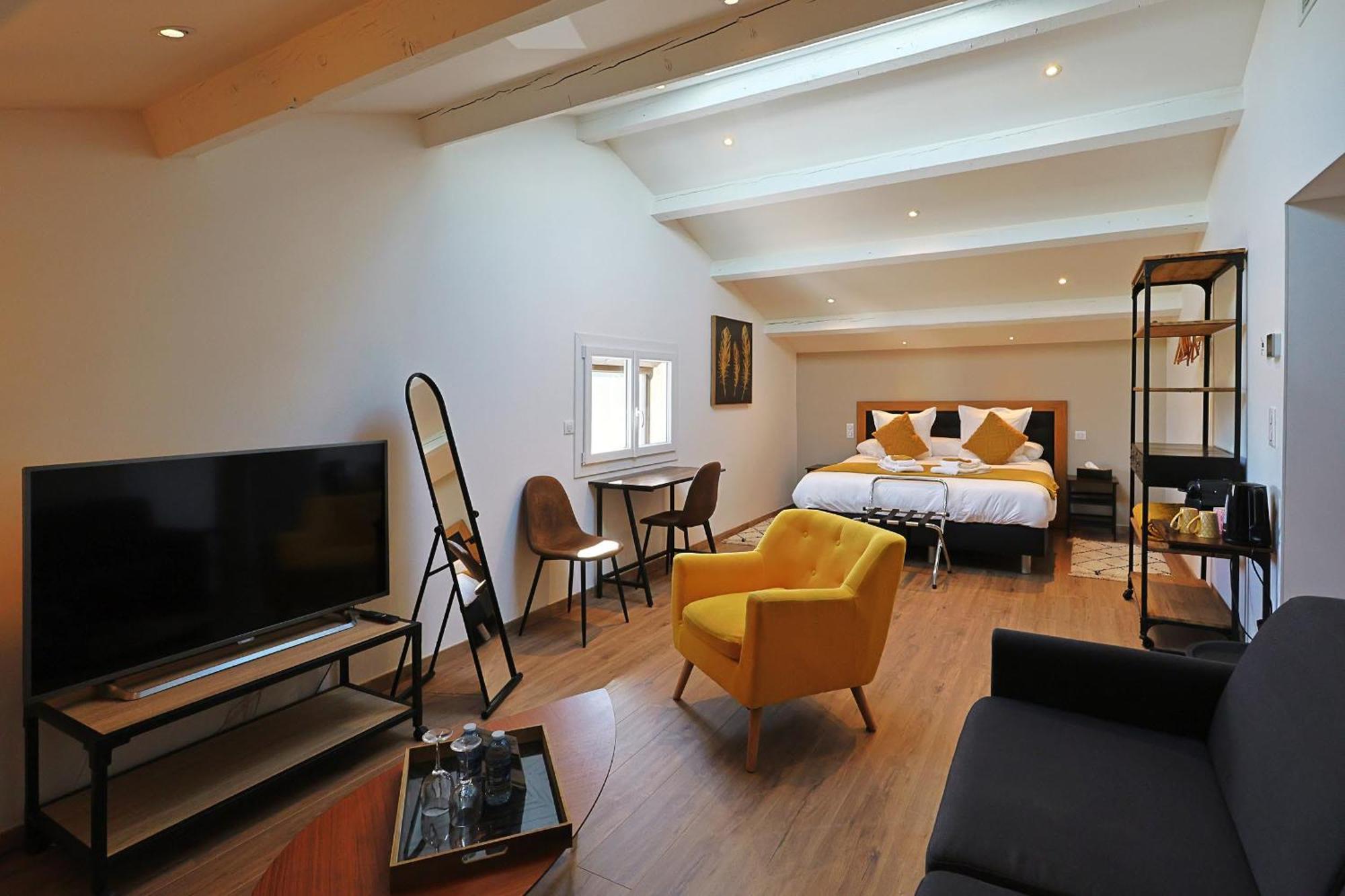 Deluxe Suite