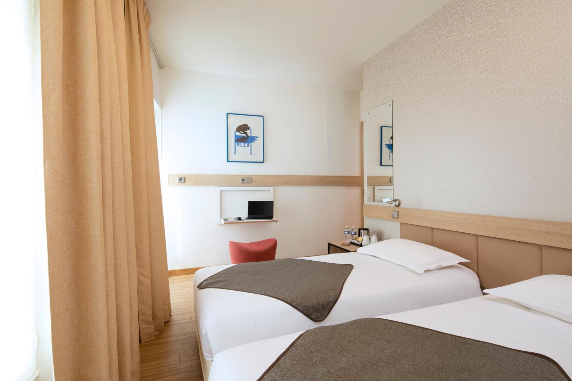 Twin Room,1697225599:JPEG