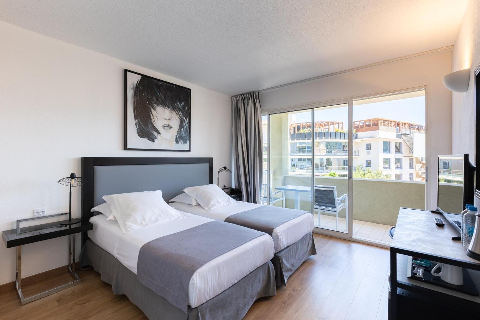 Comfort Triple Room