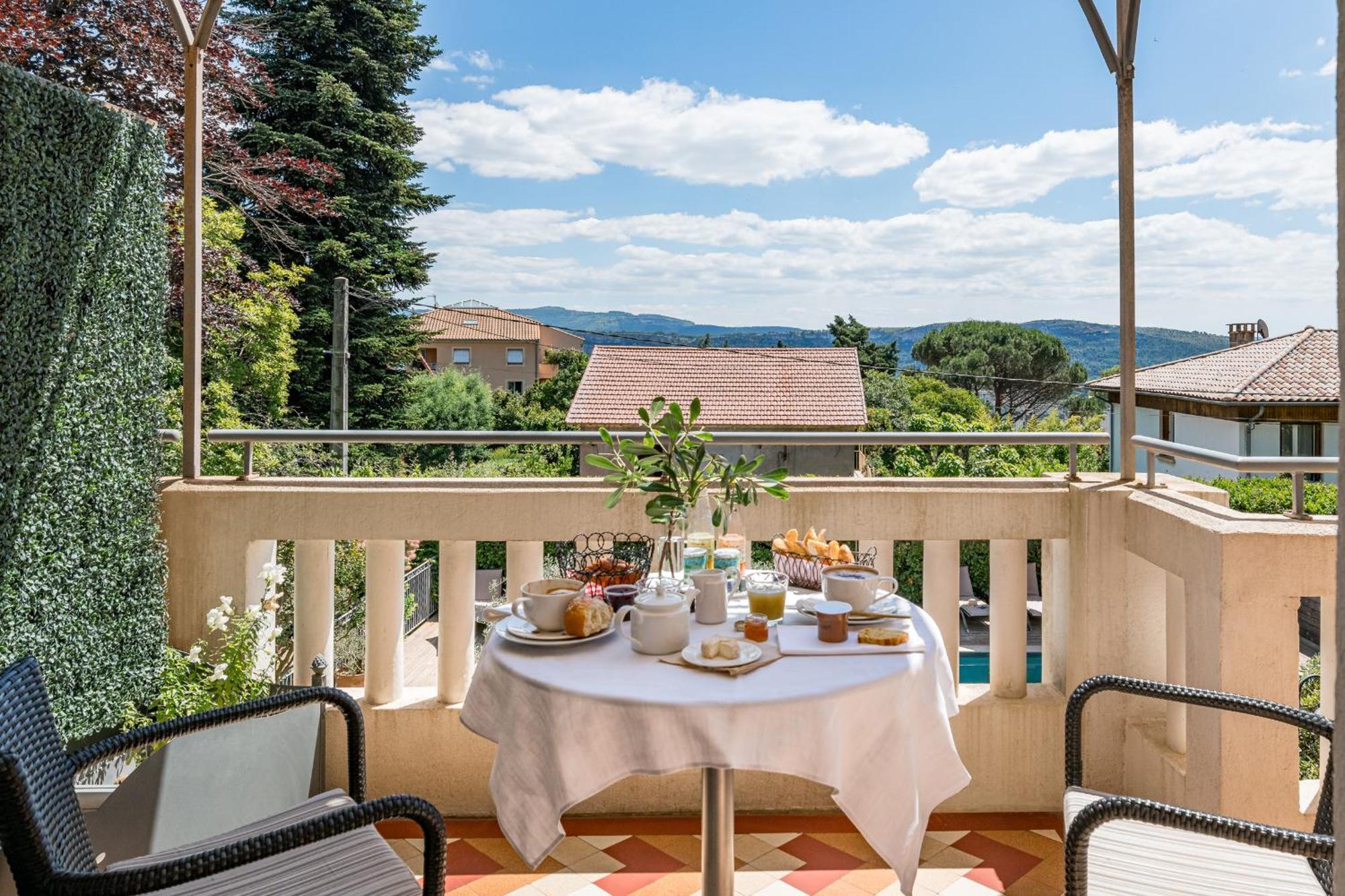 Deluxe Double Room Balcony