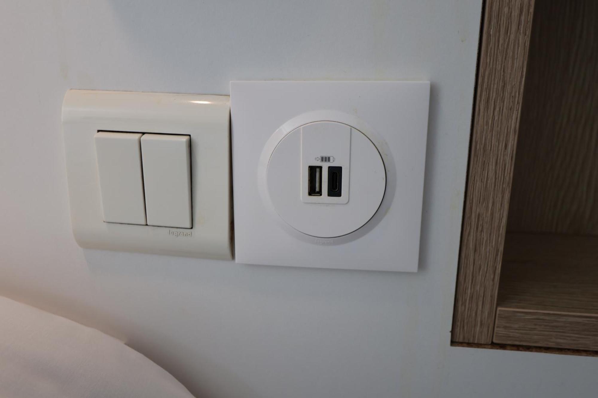 Tweepersoonskamer met 2 Aparte Bedden