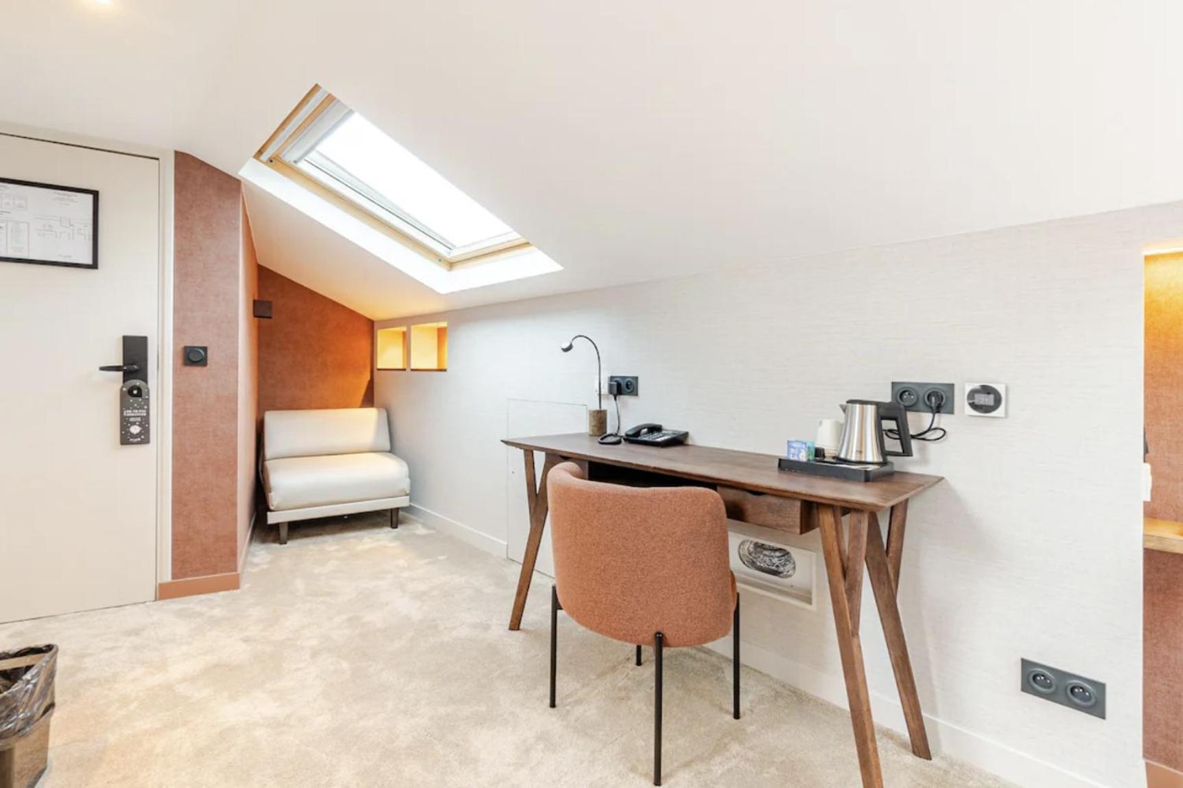 Junior Suite,1602326203:JPEG