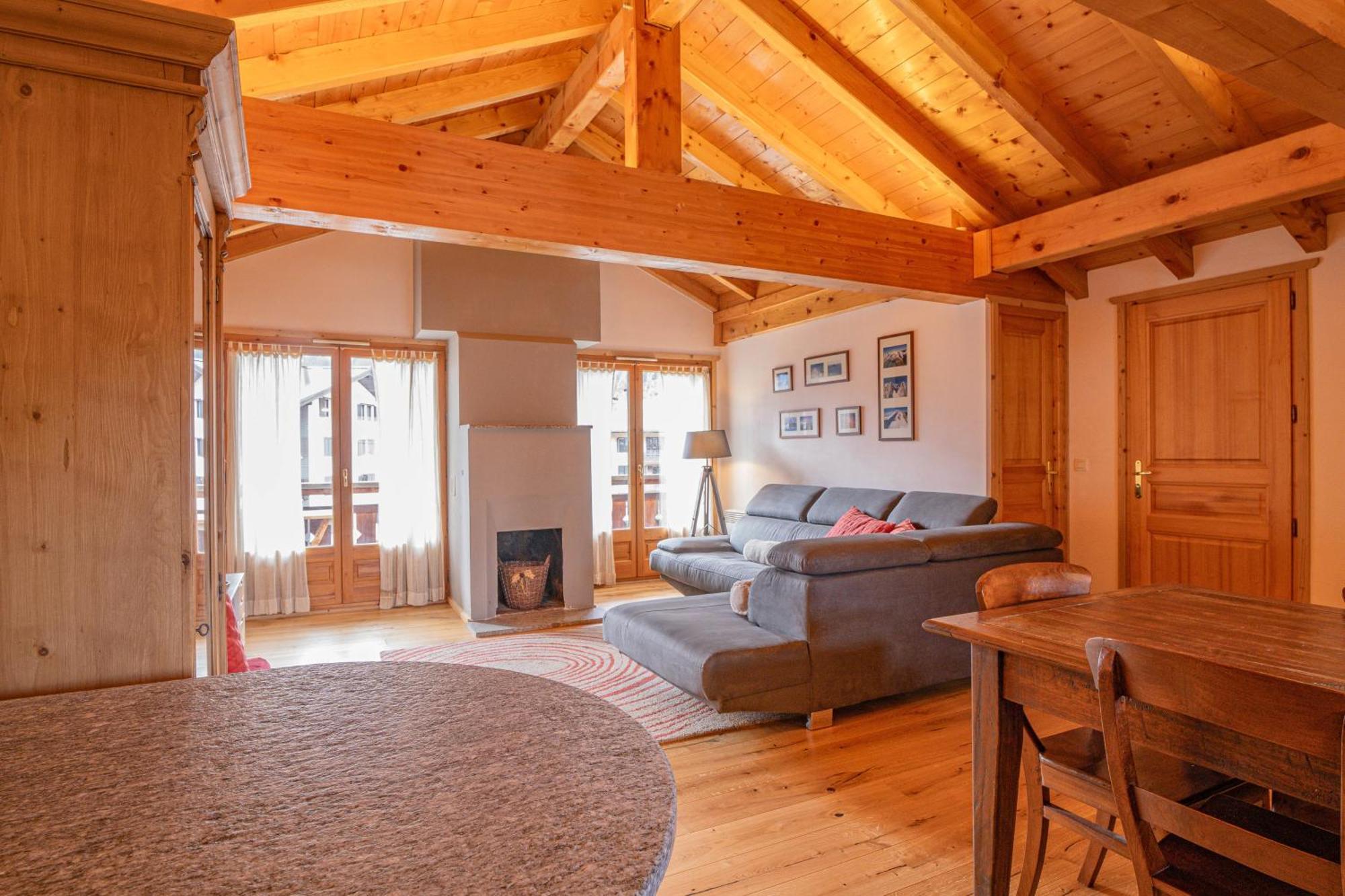 Three-Bedroom Apartment Mountain View