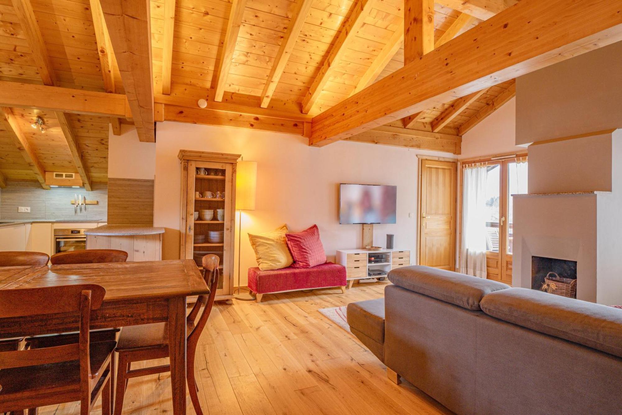 Three-Bedroom Apartment Mountain View