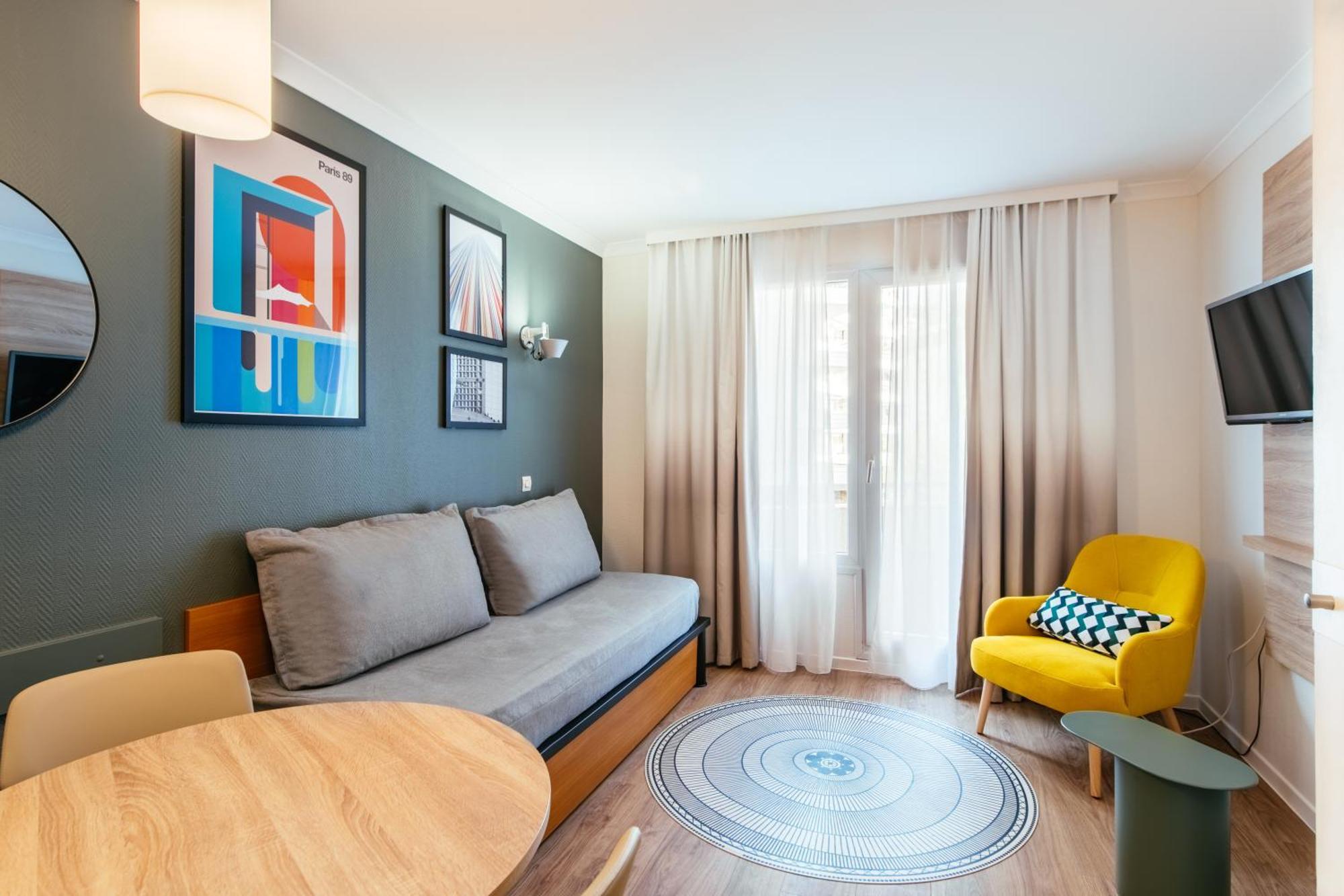 Apartment Twin Beds