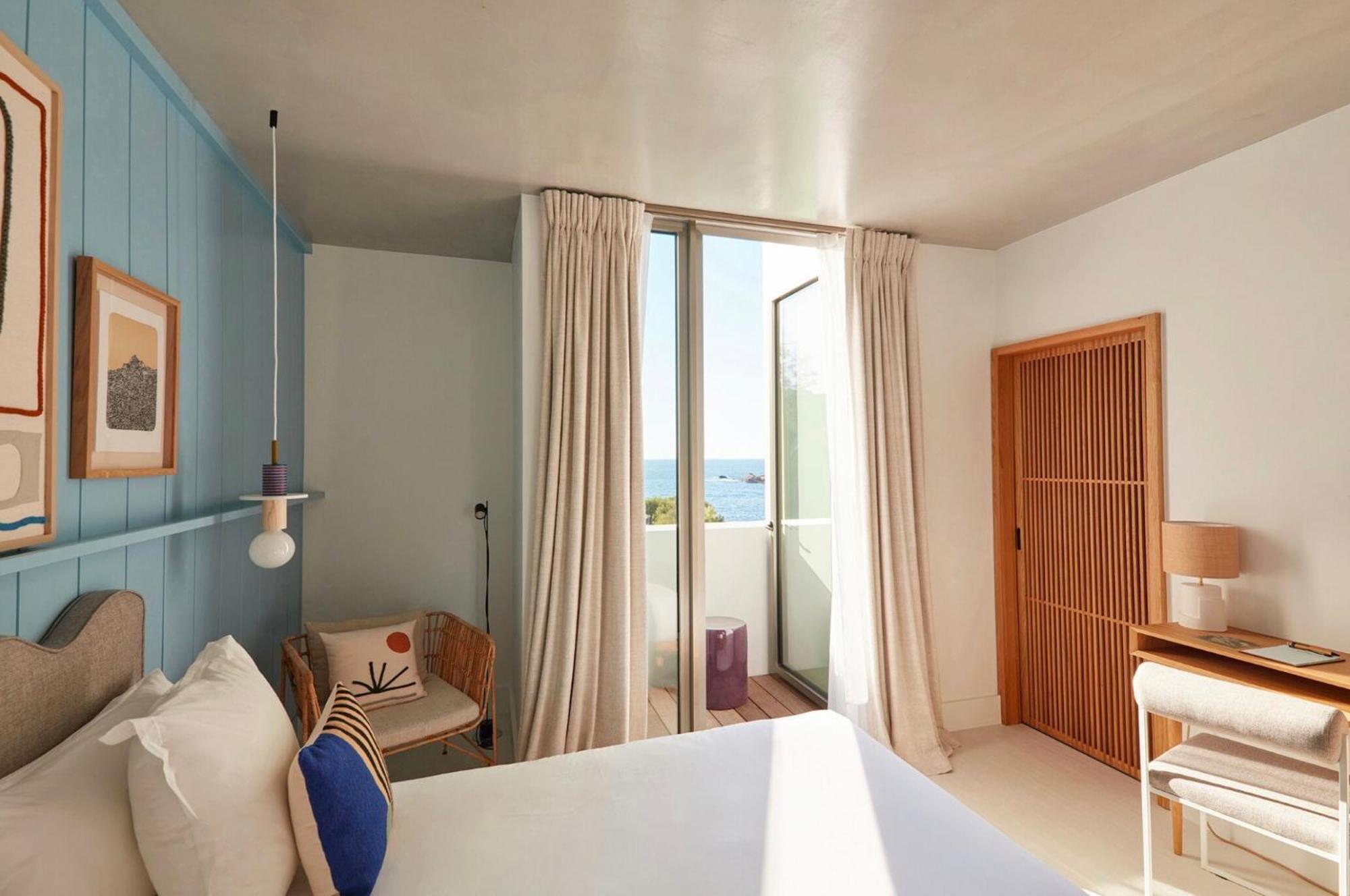 Standard Double Room Ocean View Balcony