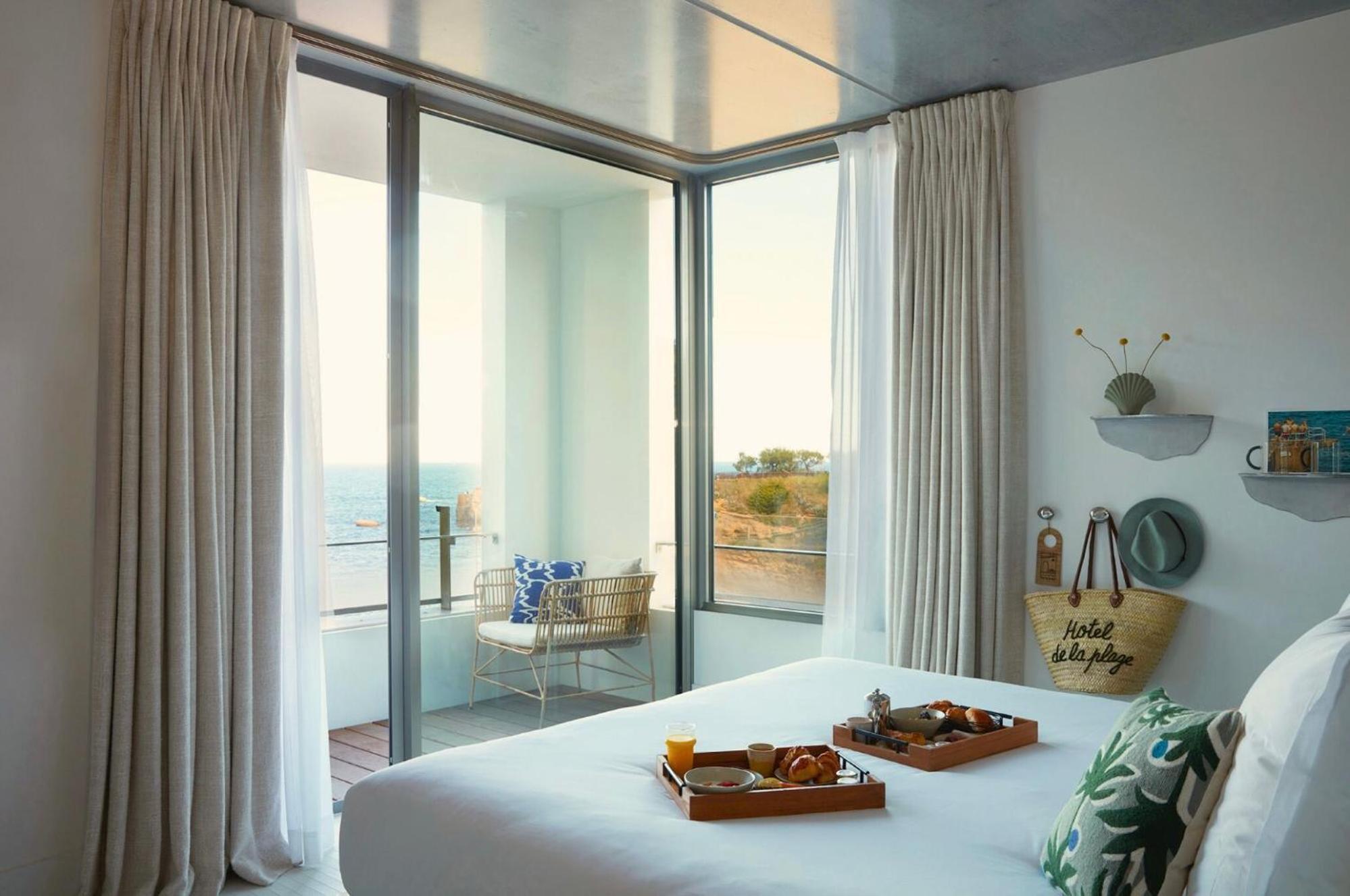 Signature Room