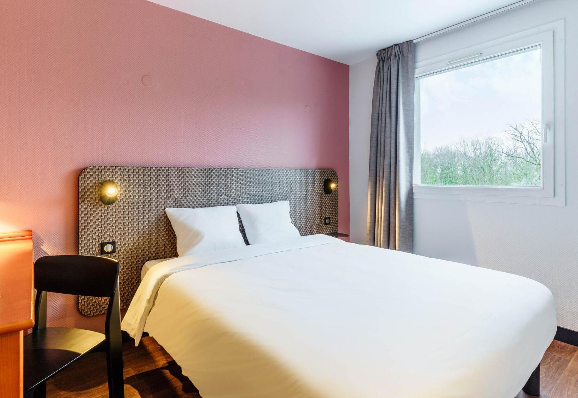 Chambre Double - Accessible aux Personnes à Mobilité Réduite