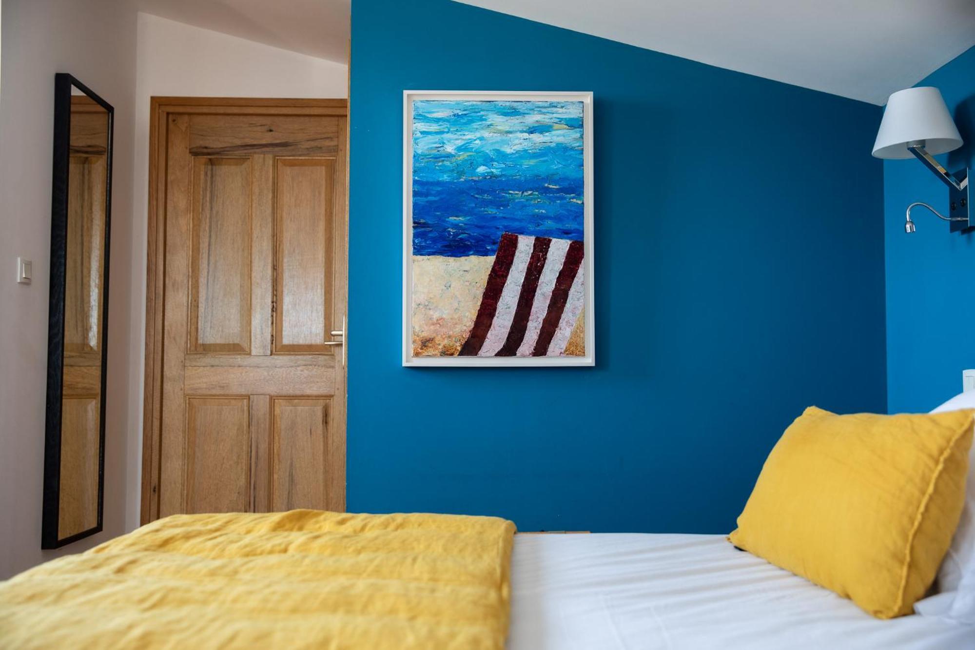 Superior Room,1605373444:JPEG