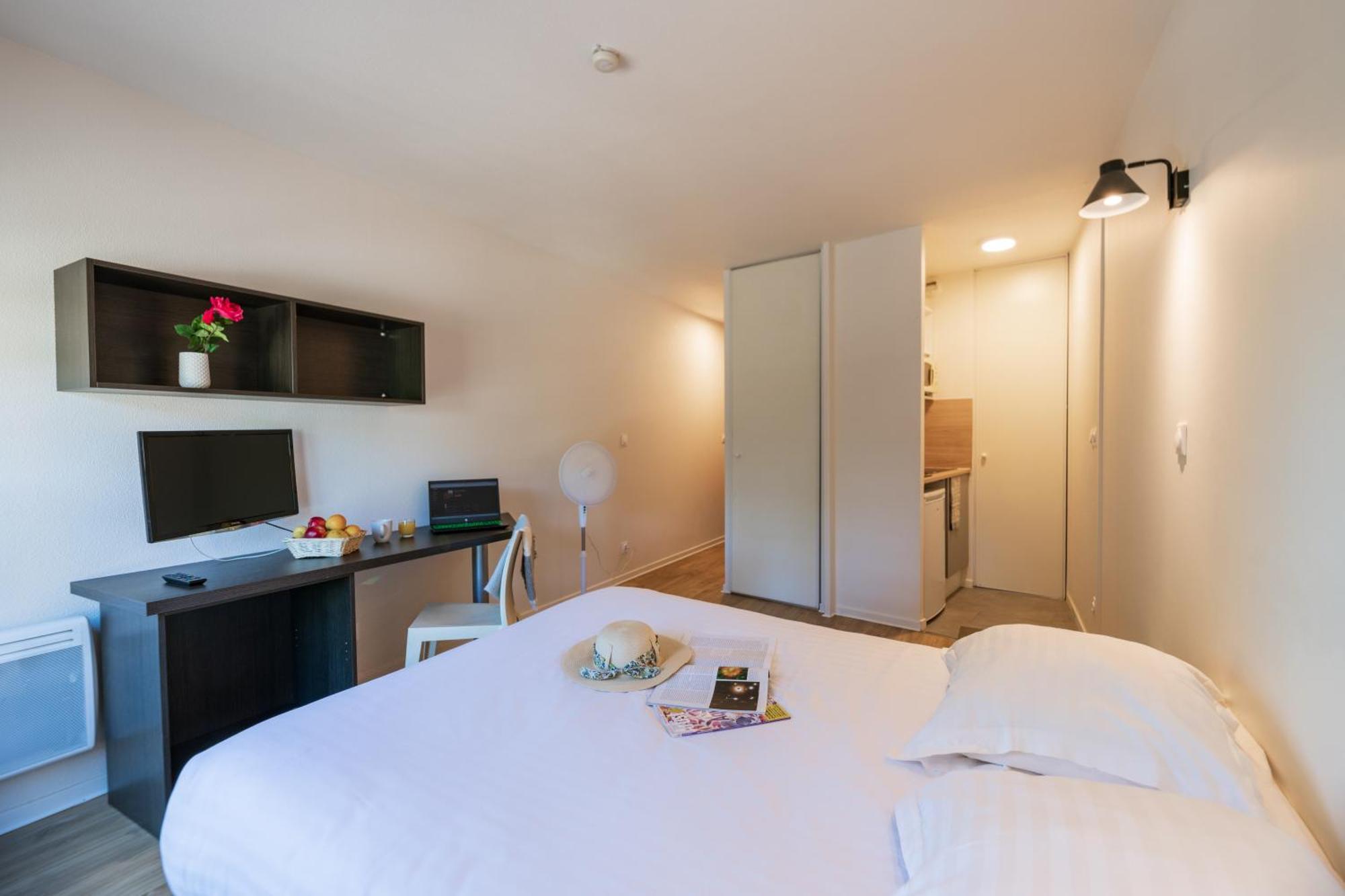 Studio Double Bed,1646333649:JPEG