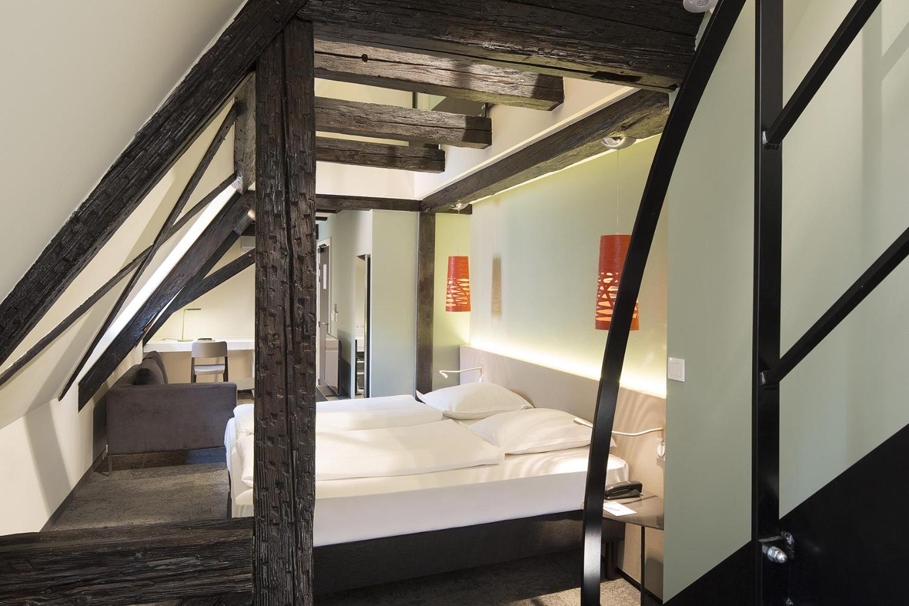 Double Suite