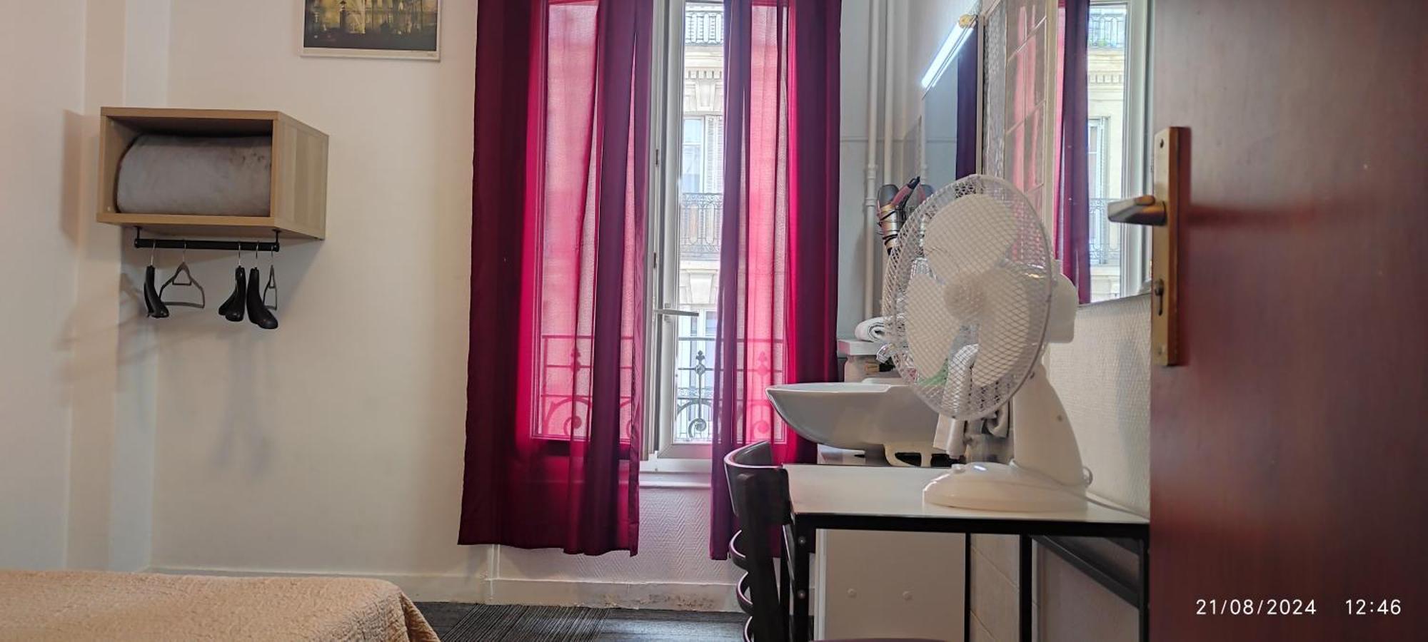 Standard Double Room Toilet
