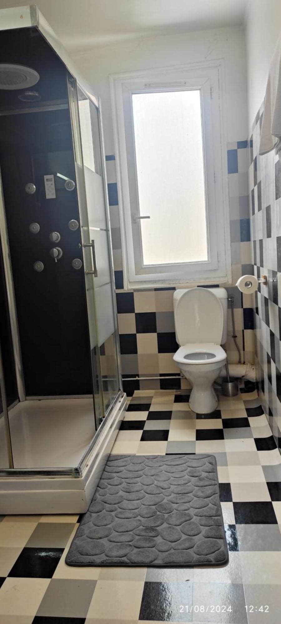 Double Room Private Bathroom