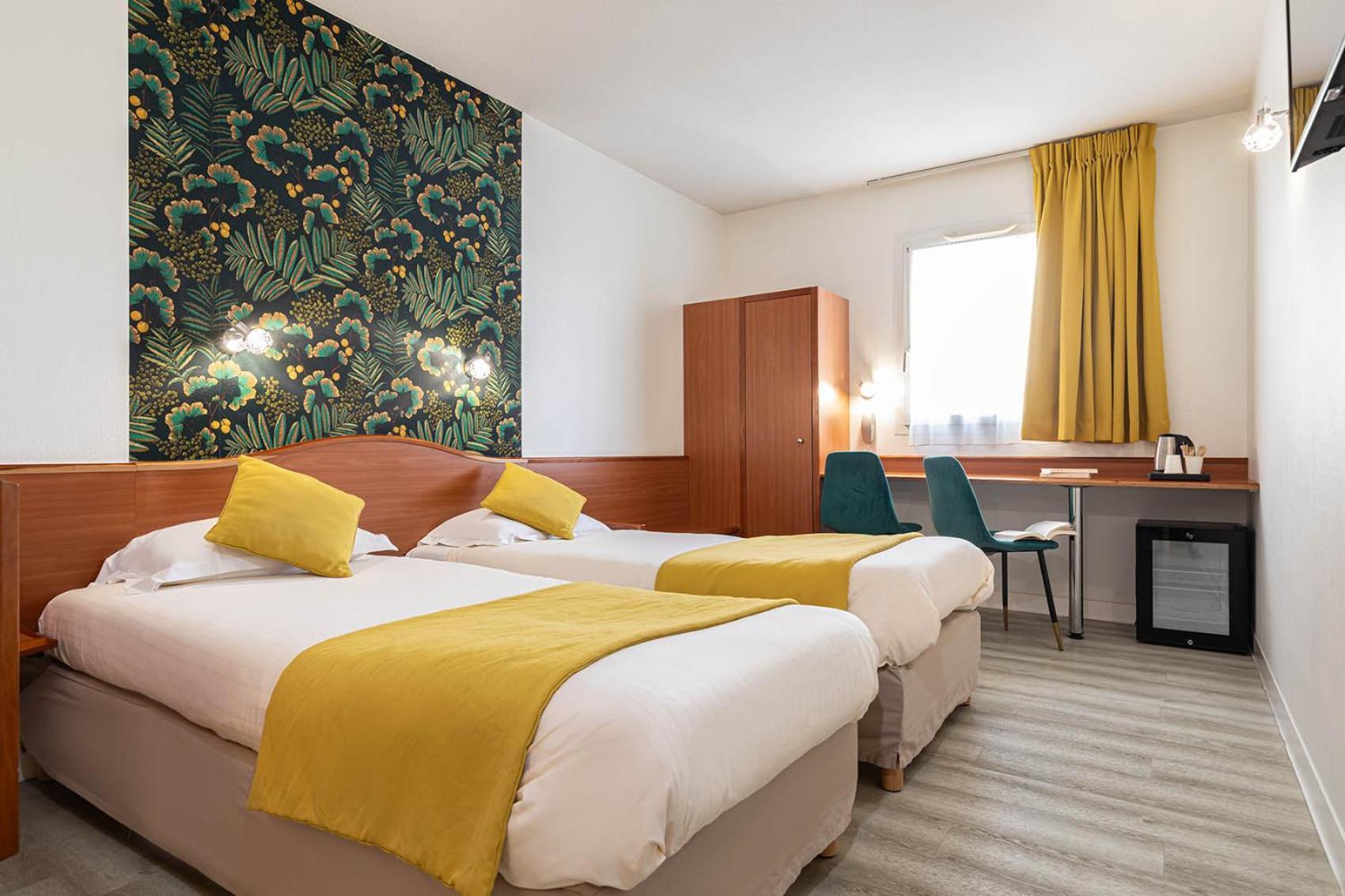 Standard Twin Room