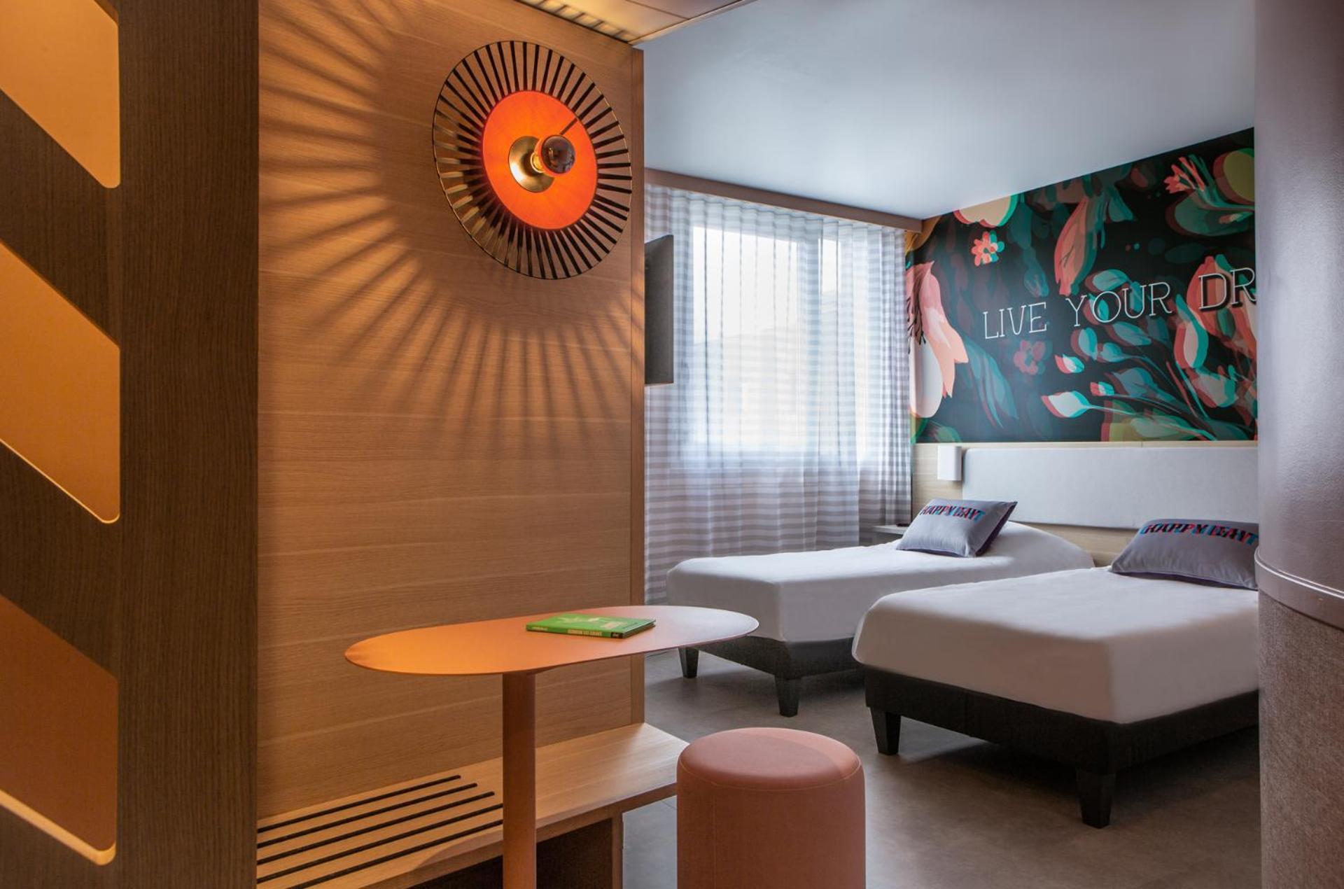 Standard Twin Room