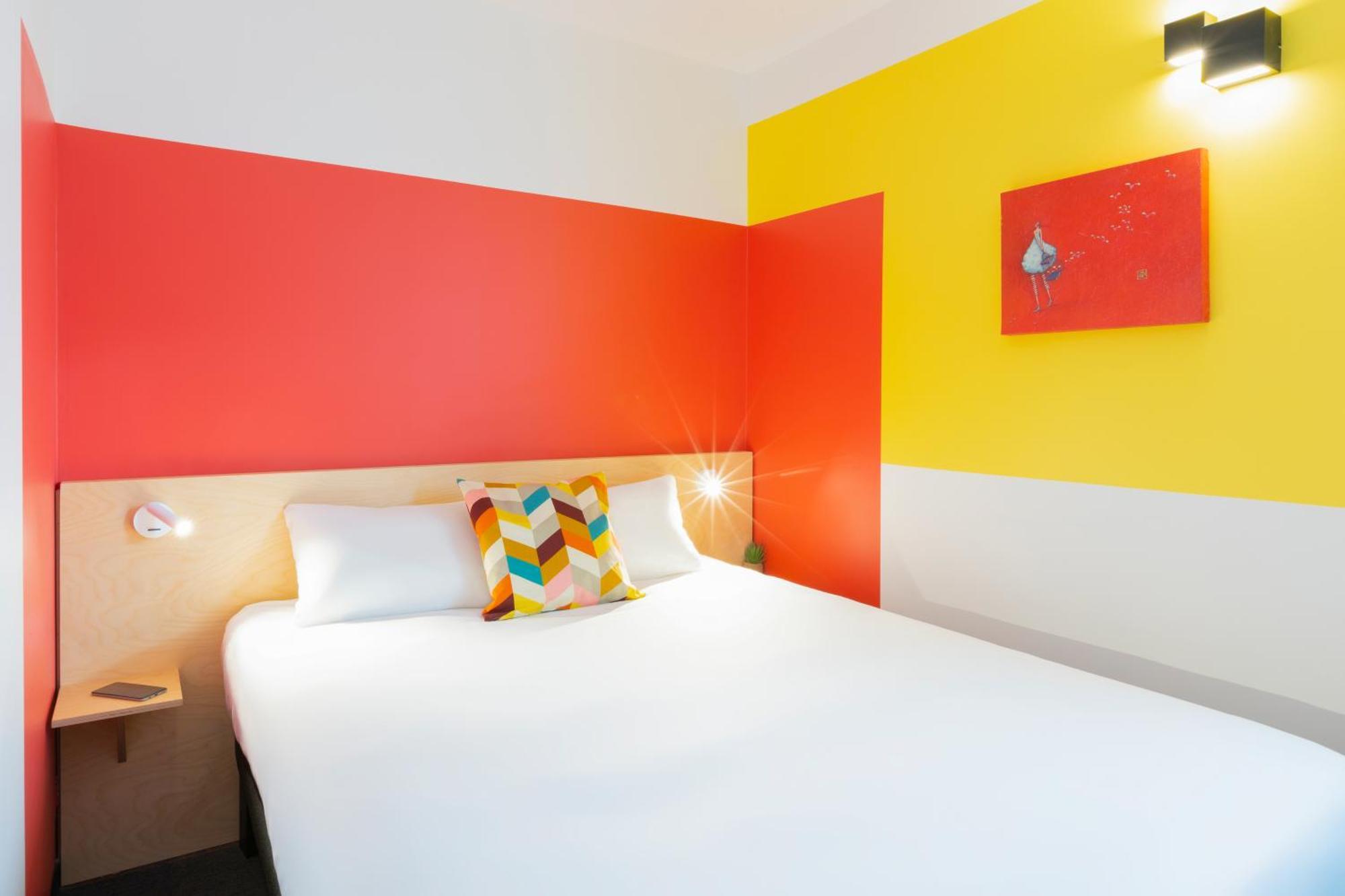 Pure Room with One Double Bed,1717029158:JPEG