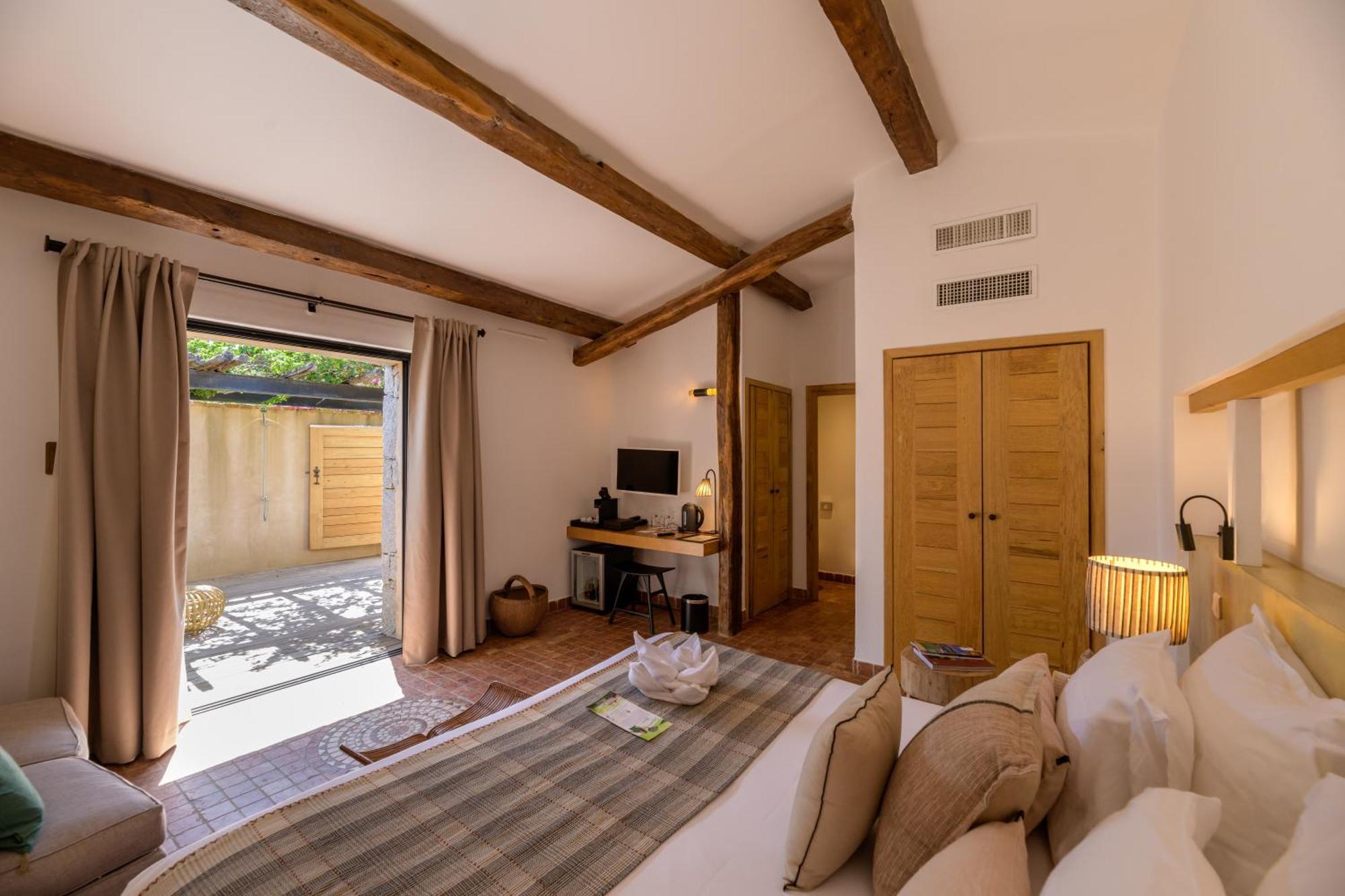 Room Patio