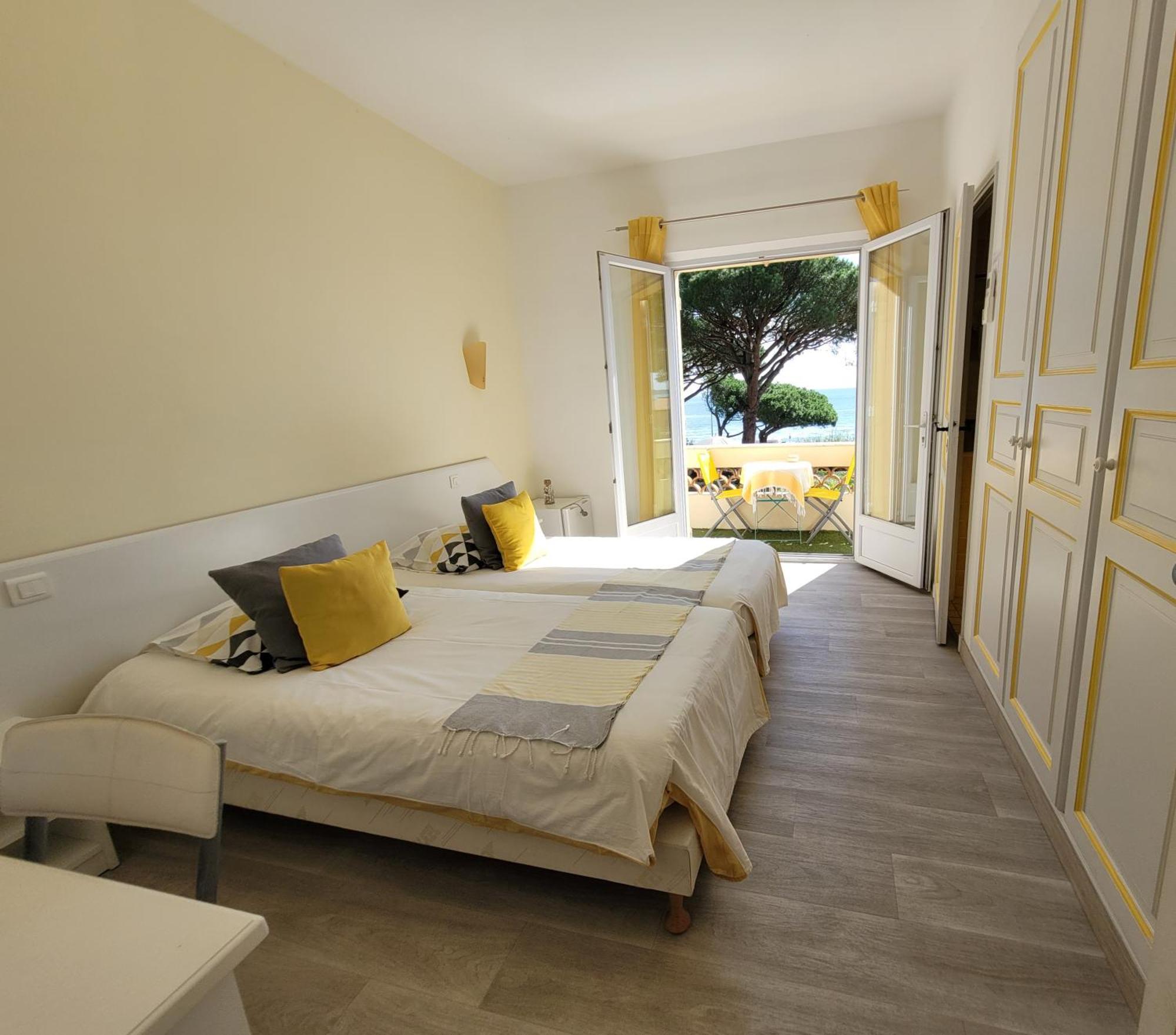 Twin Room Sea View