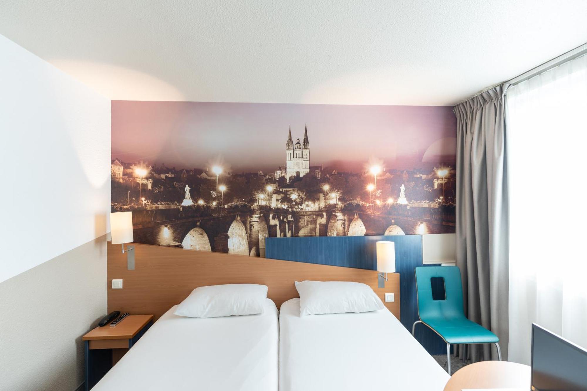 Two Adjacent Rooms,1617456874:JPEG