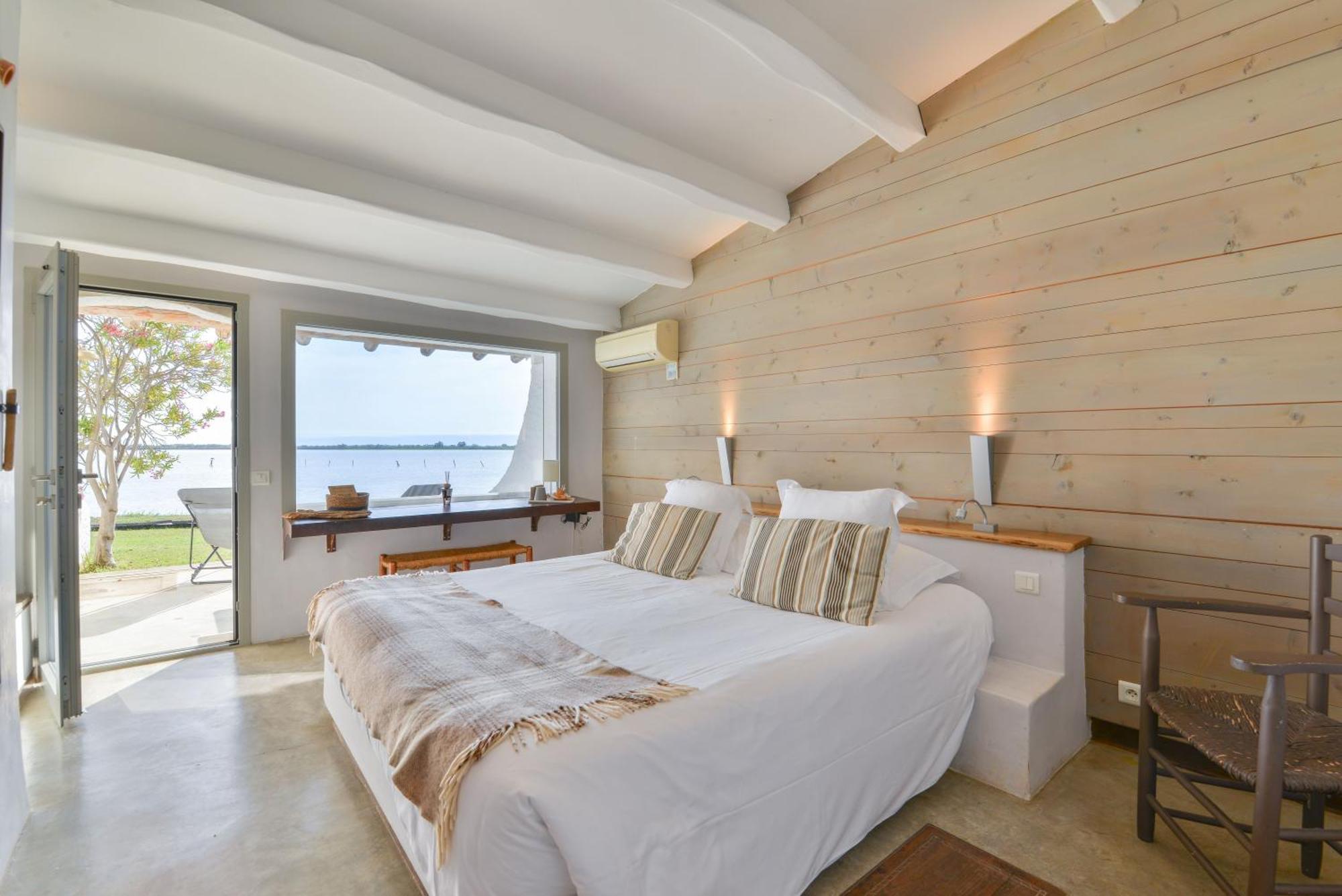 Superior Double Room Bath lake view