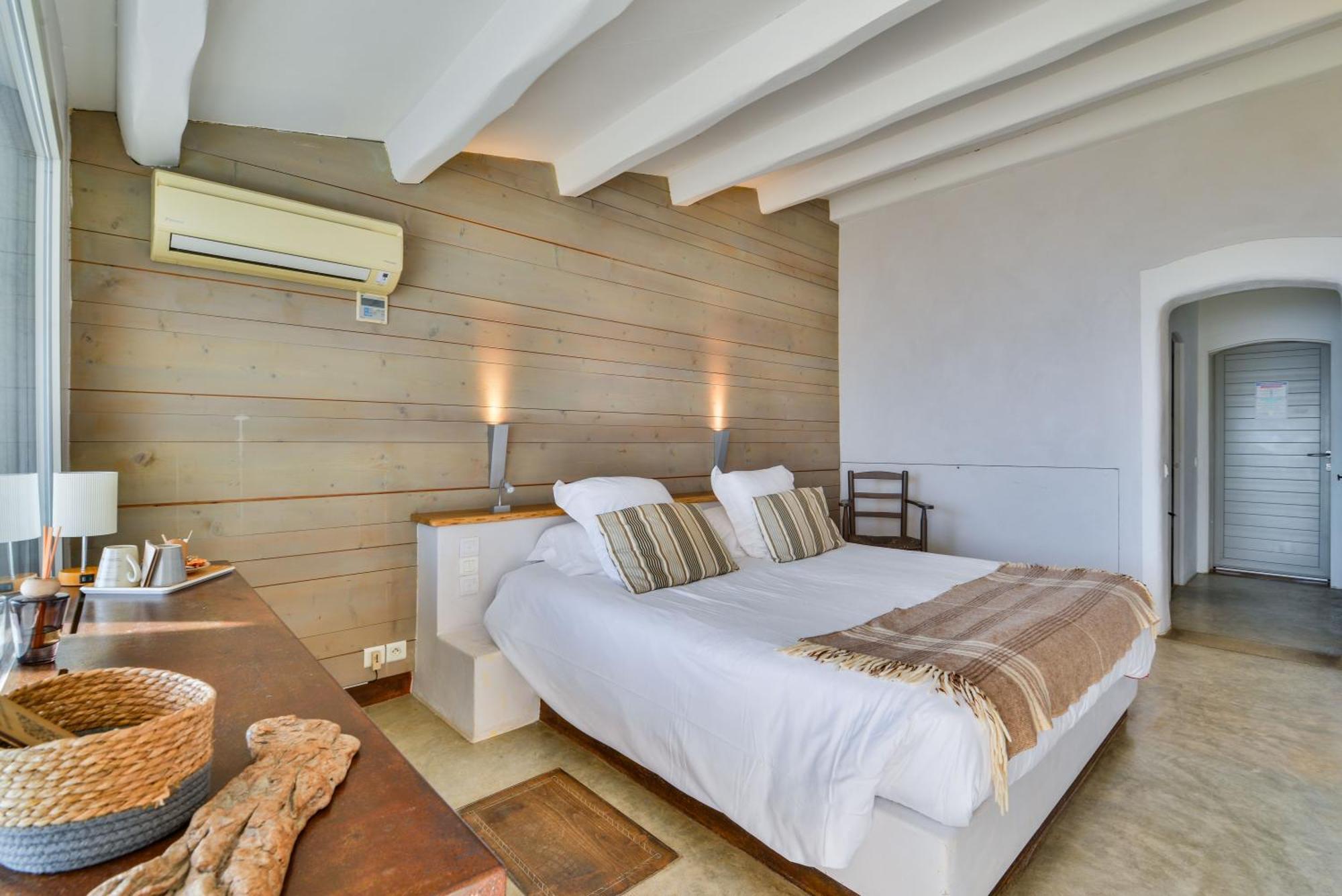 Superior Double Room Bath lake view