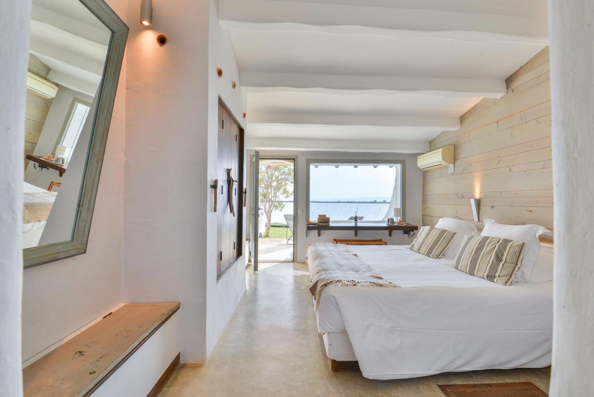 Superior Double Room Bath lake view