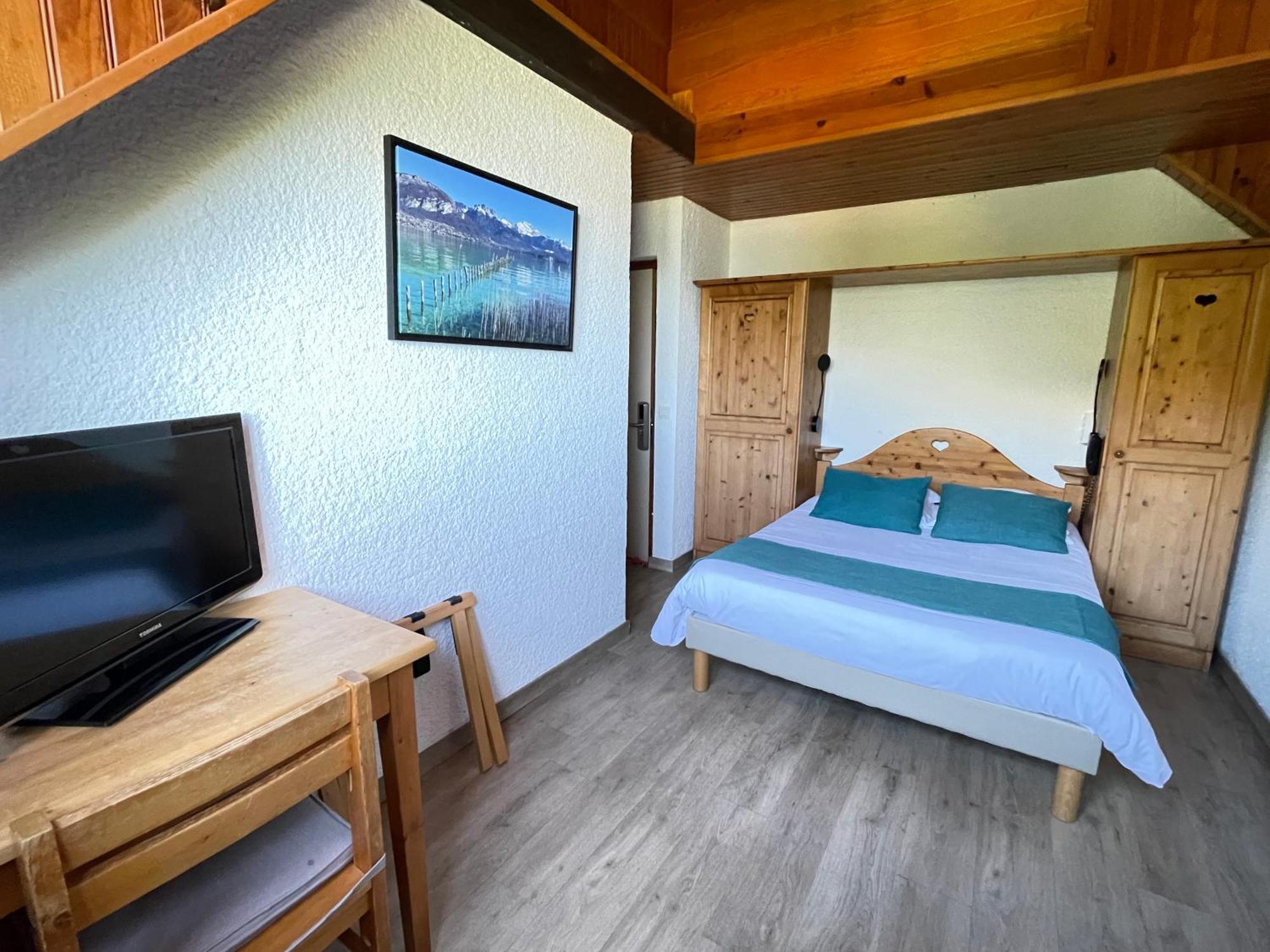 Classic Double Room Lake Side