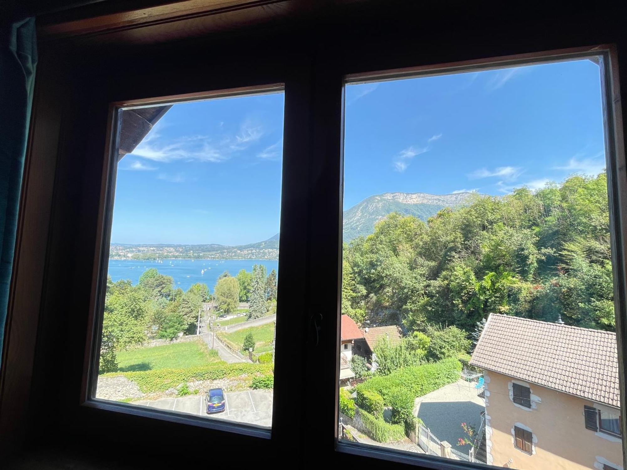 Classic Double Room Lake Side