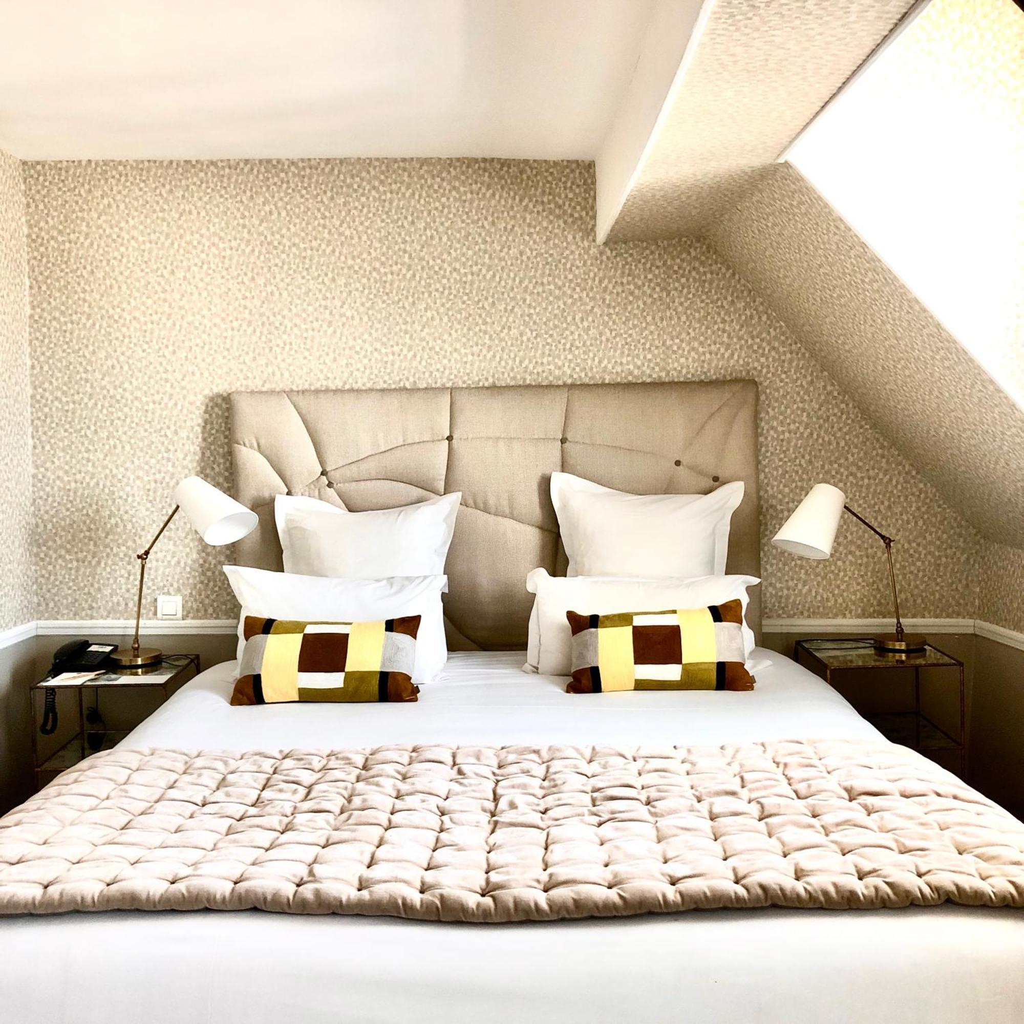 Club Double Room,1618818855:JPEG