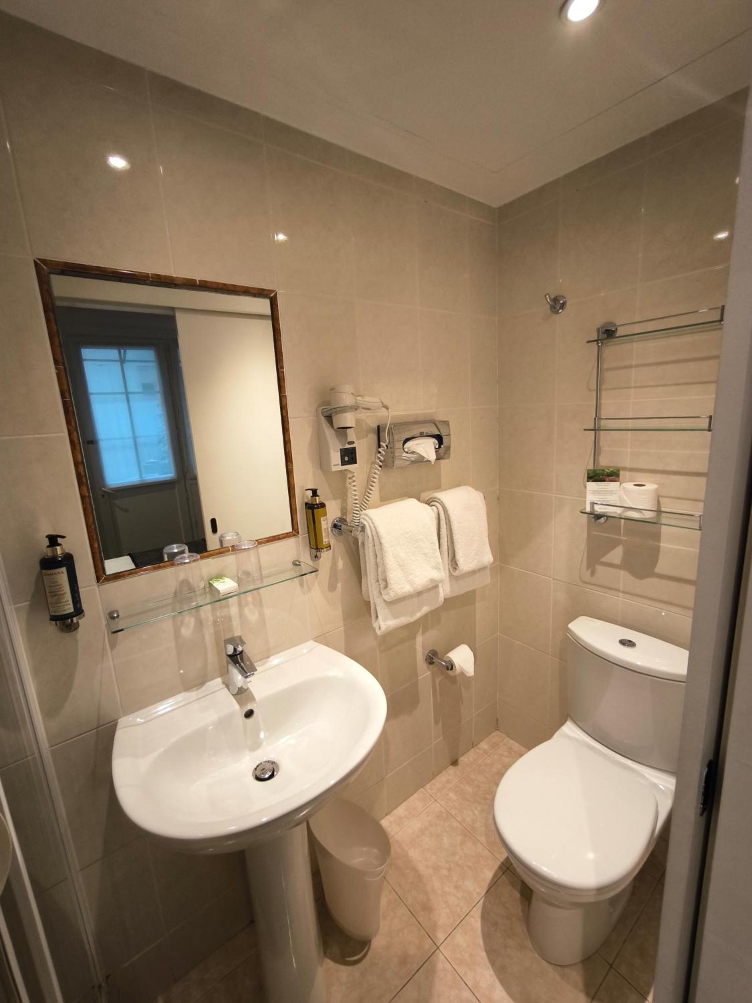 Solo Room