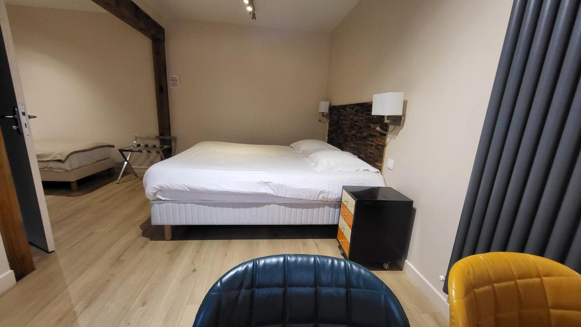 Chambre Double Confort - Accès aux Personnes à Mobilité Réduite