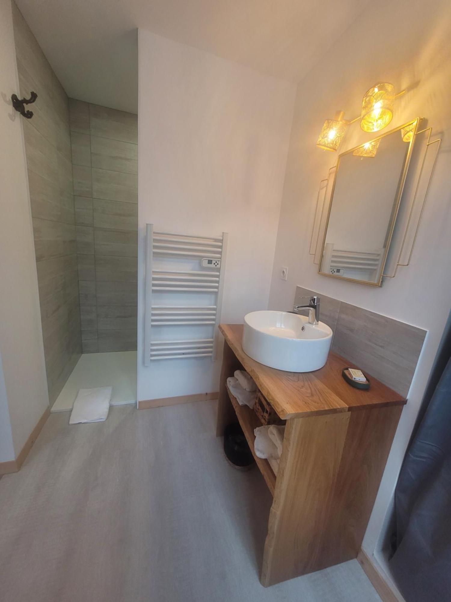 Double Room Private Bathroom