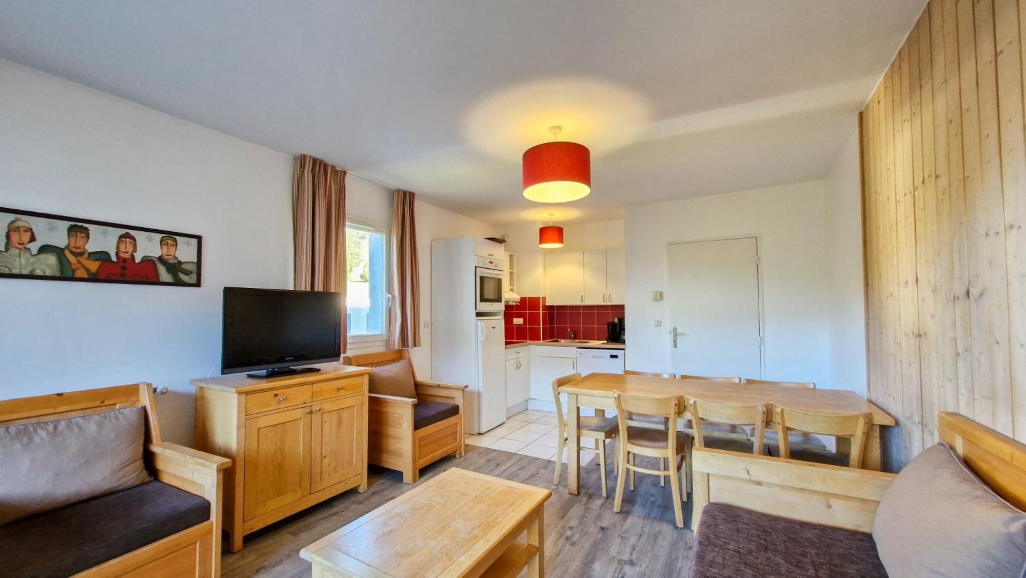 Three-Bedroom Apartment,1620597966:JPEG